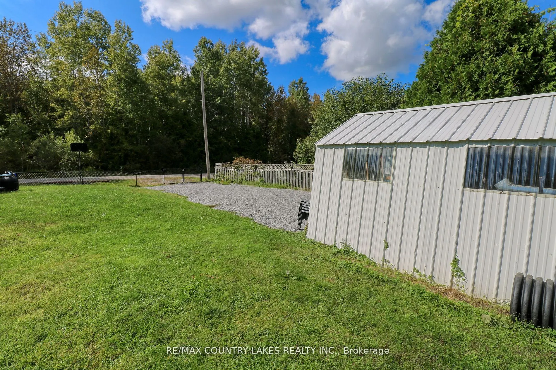 3 Pinewood Boulevard