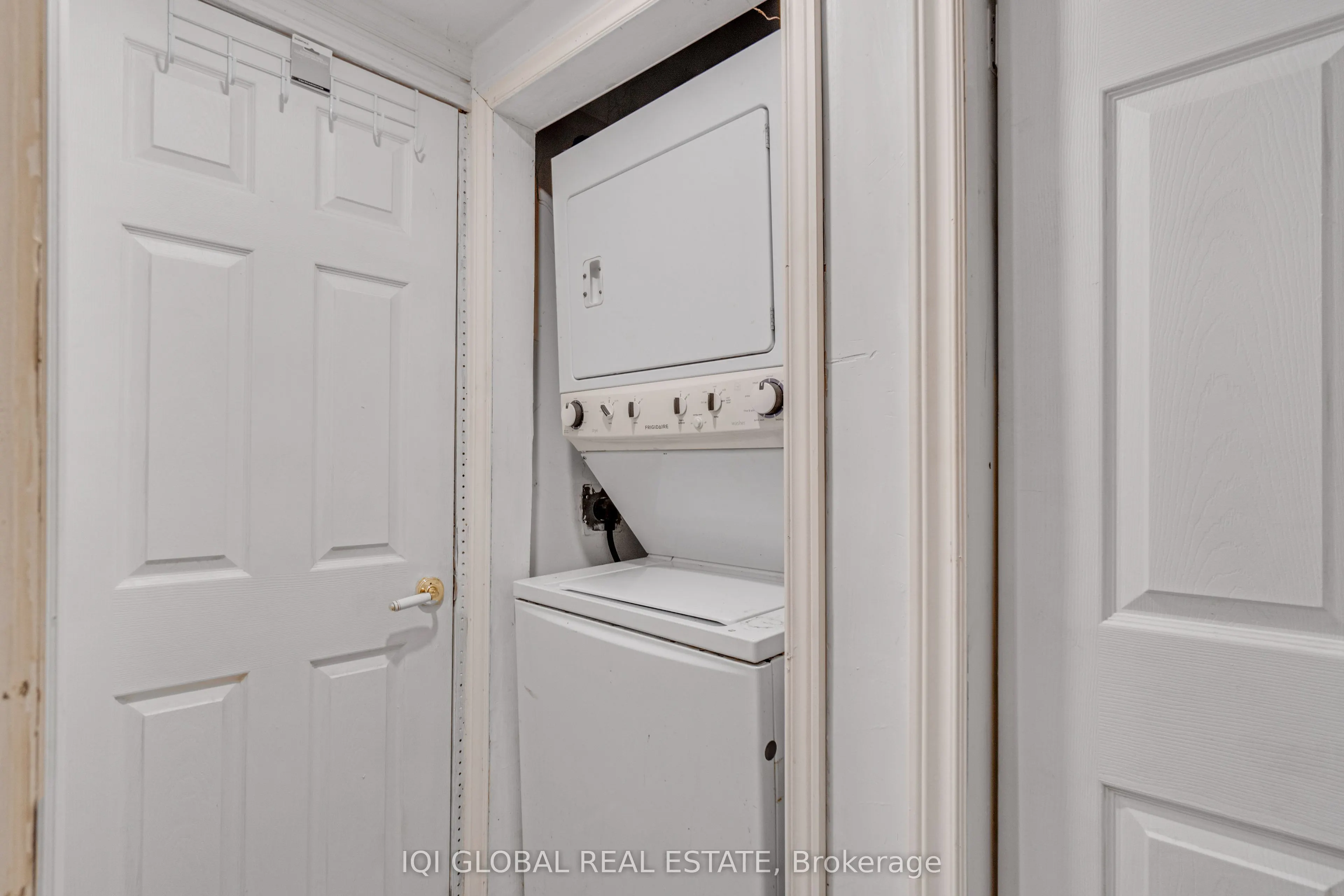 242 Queenston Road