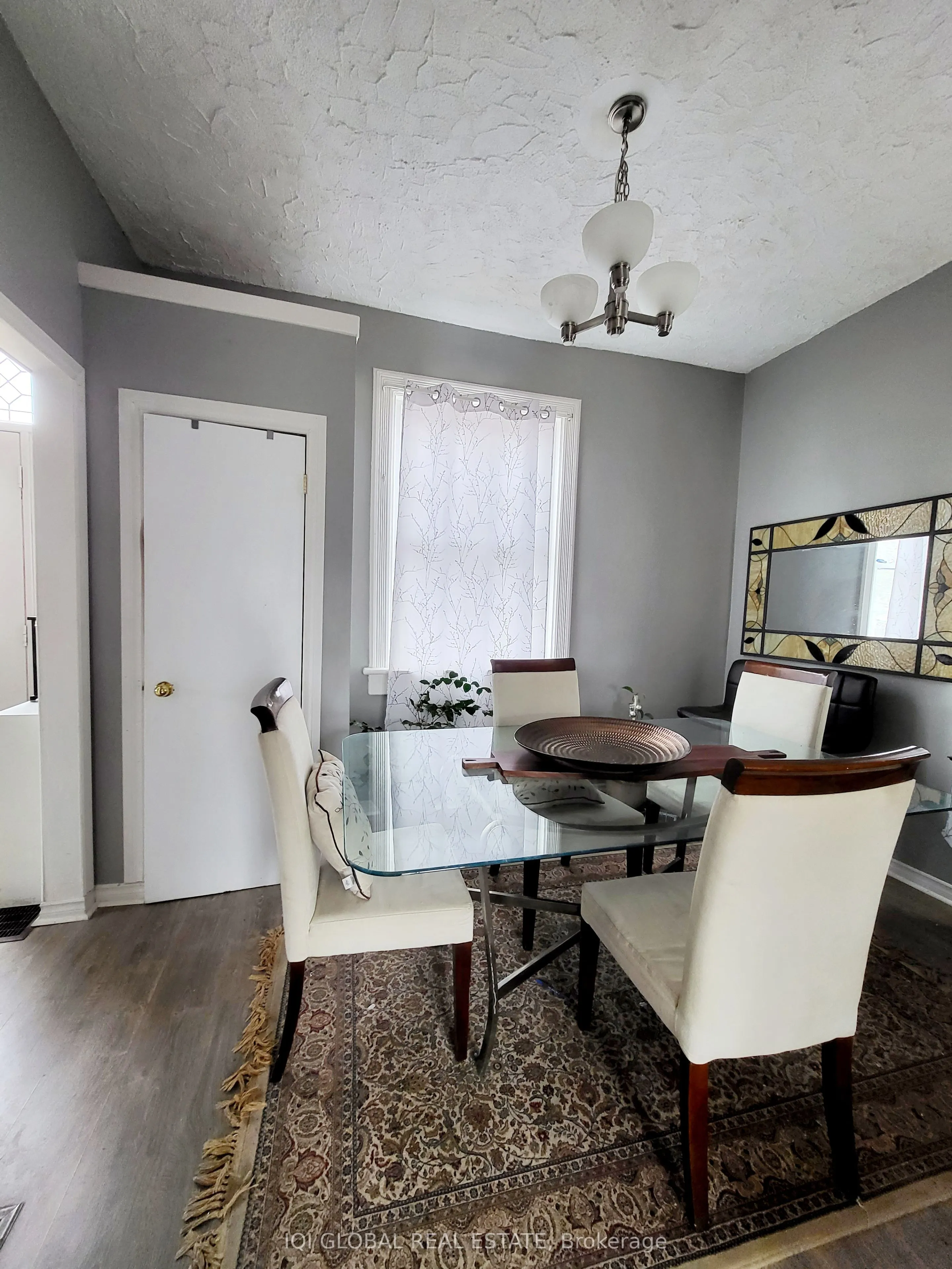 242 Queenston Road