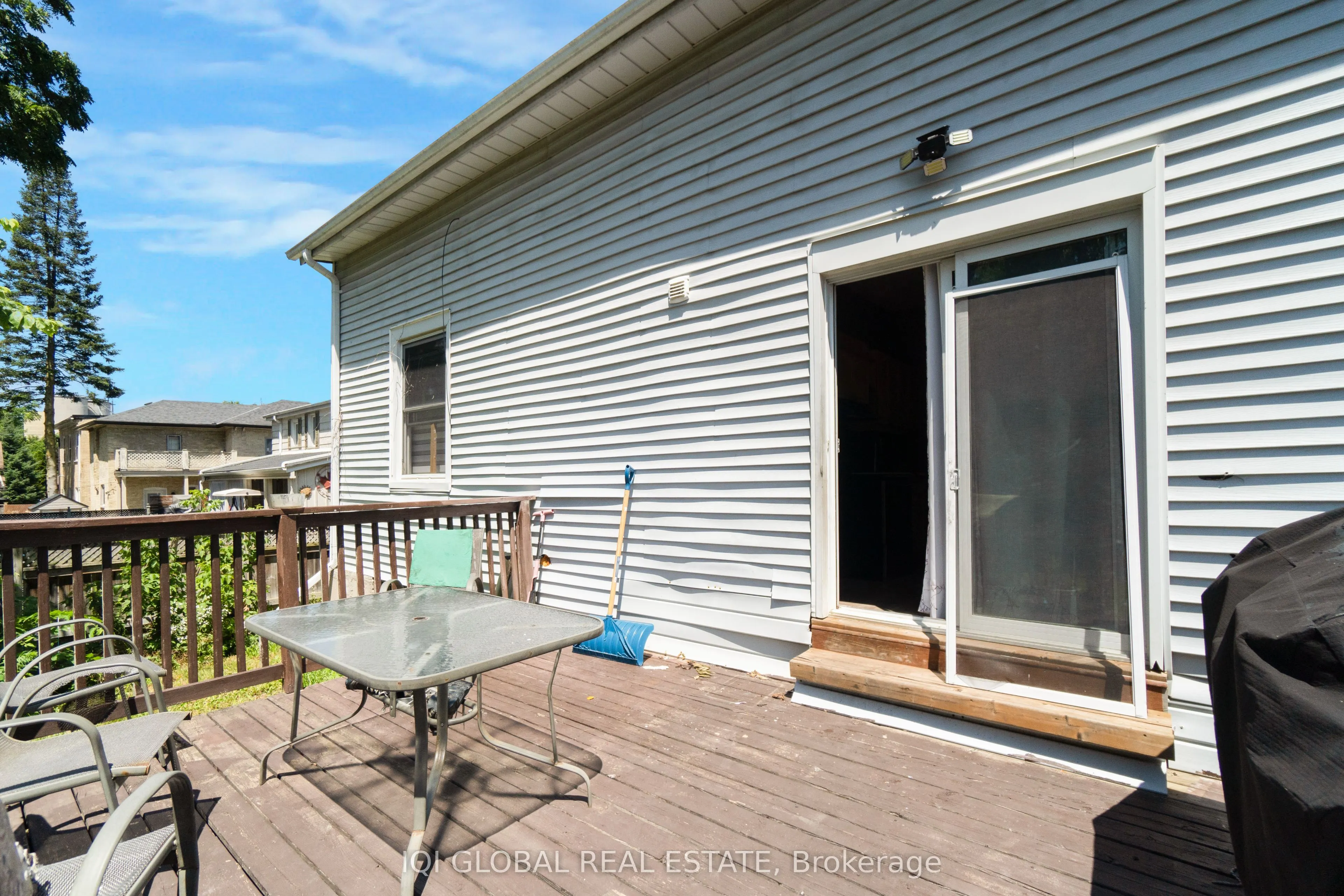 242 Queenston Road