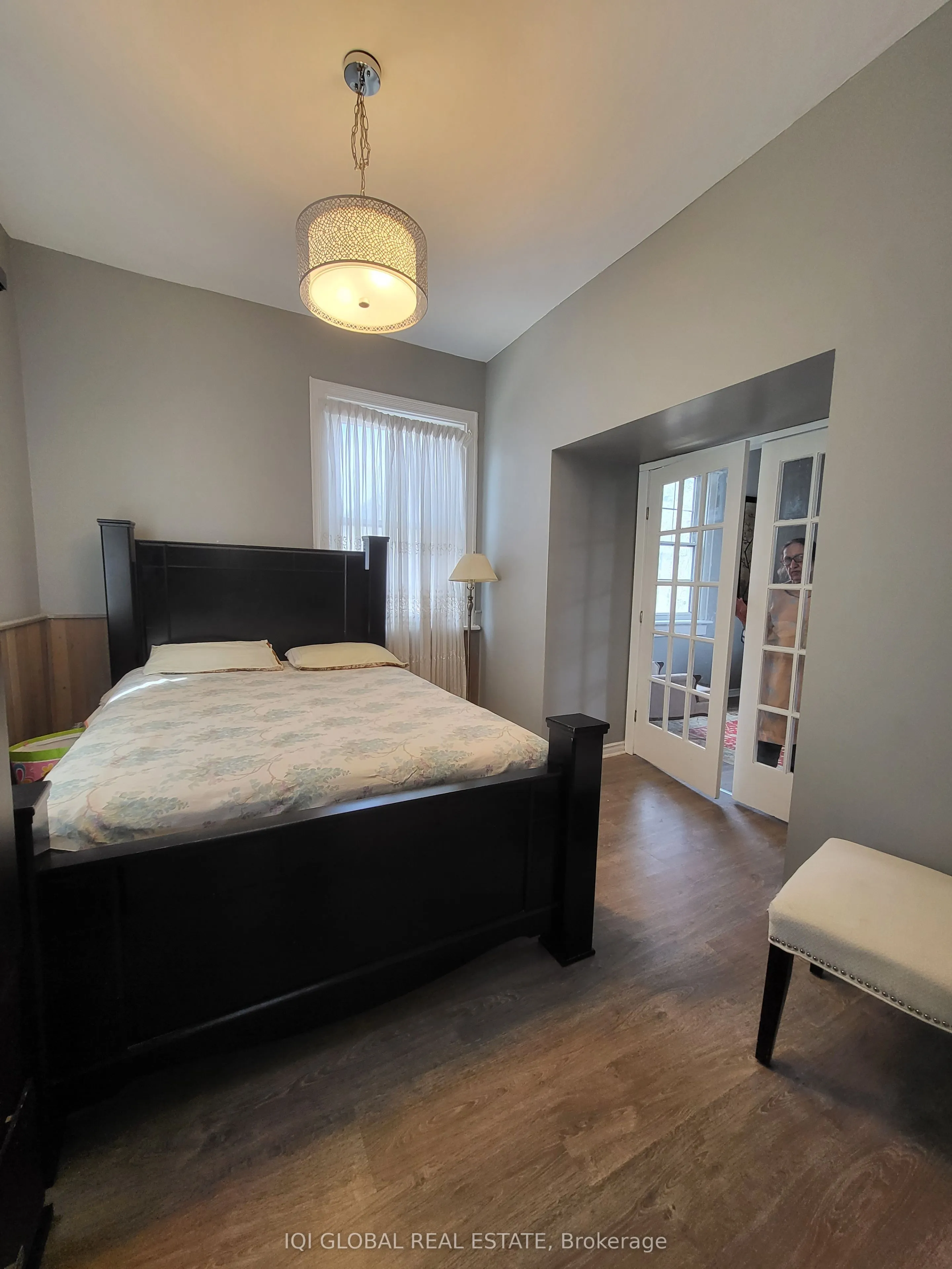 242 Queenston Road