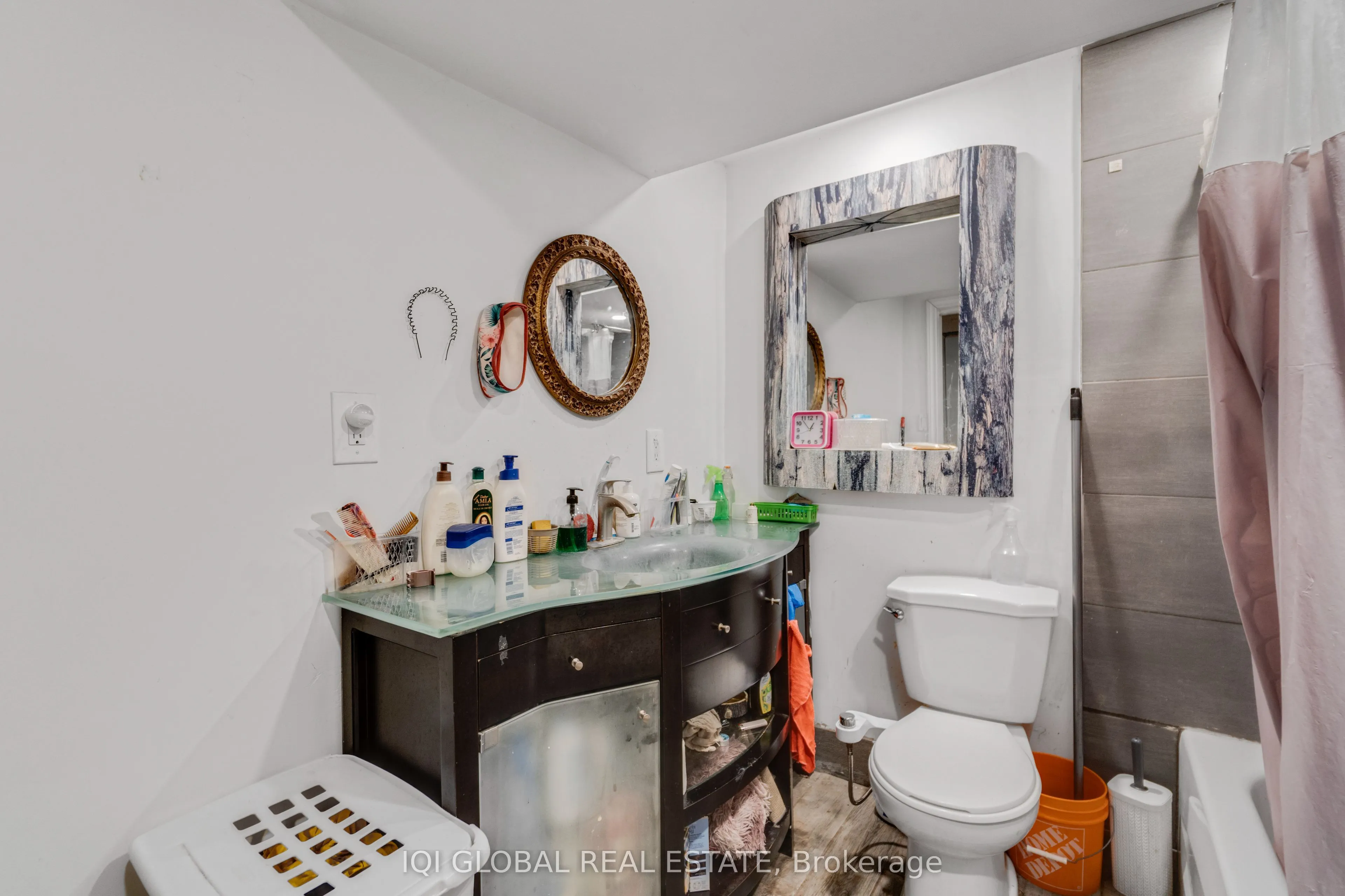 242 Queenston Road
