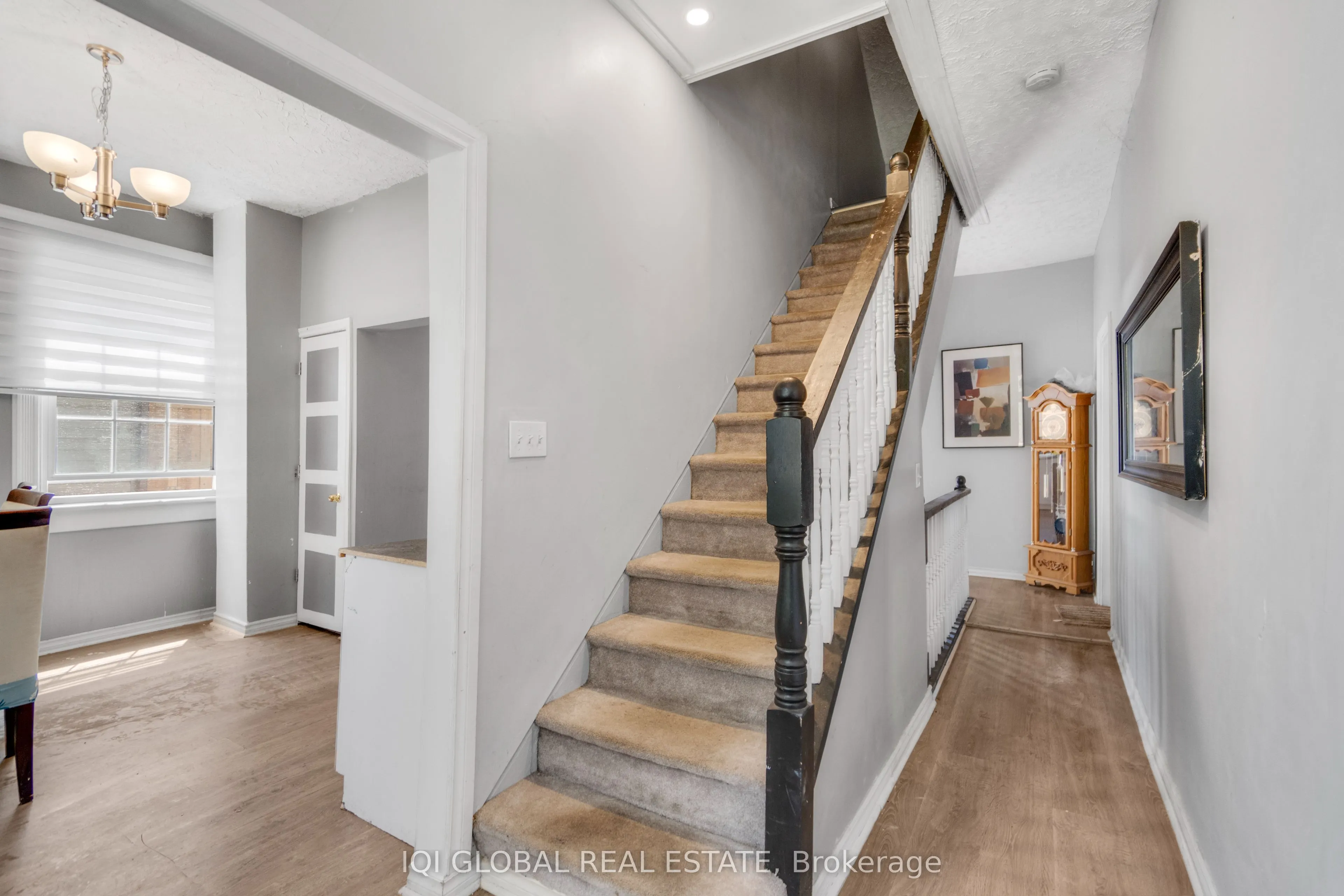 242 Queenston Road