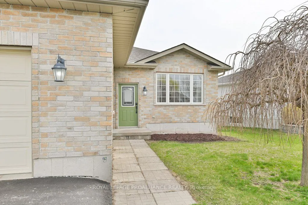 17 Stonegate Crescent