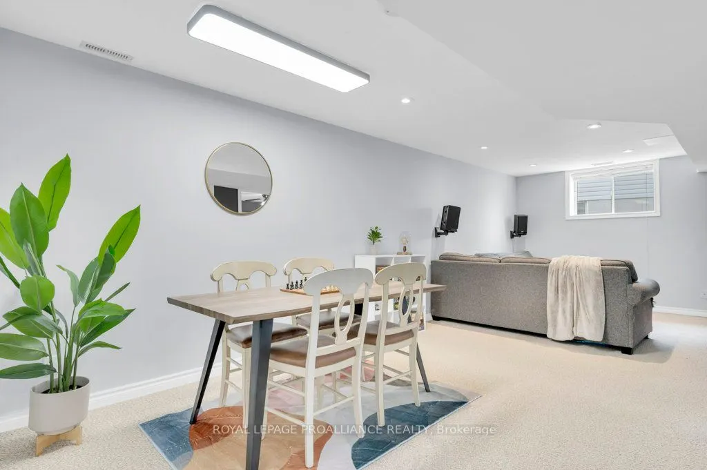 17 Stonegate Crescent