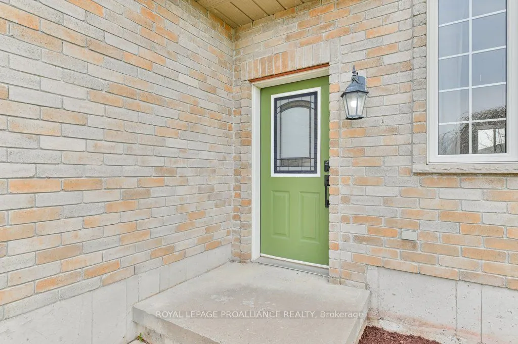 17 Stonegate Crescent