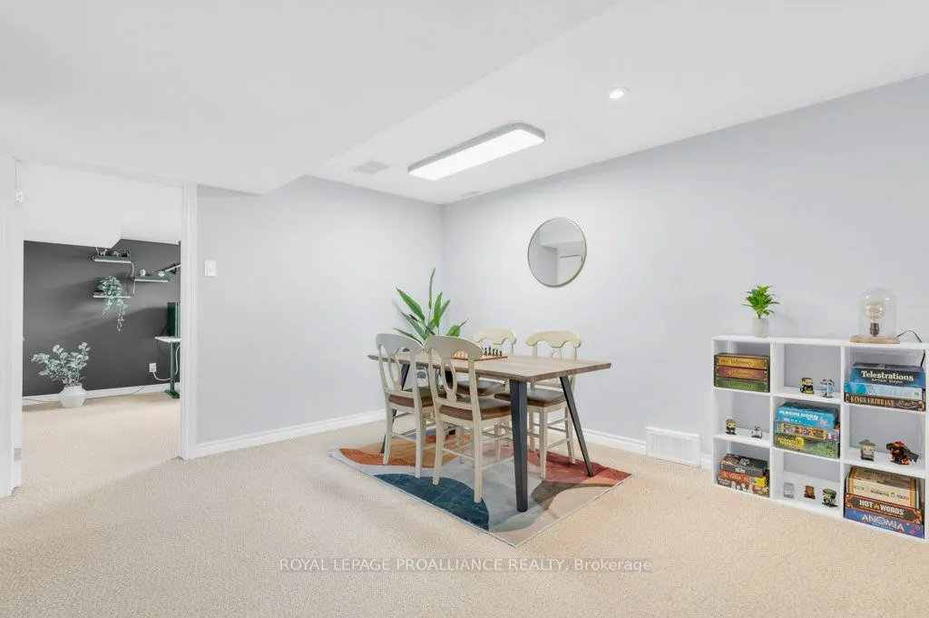 17 Stonegate Crescent