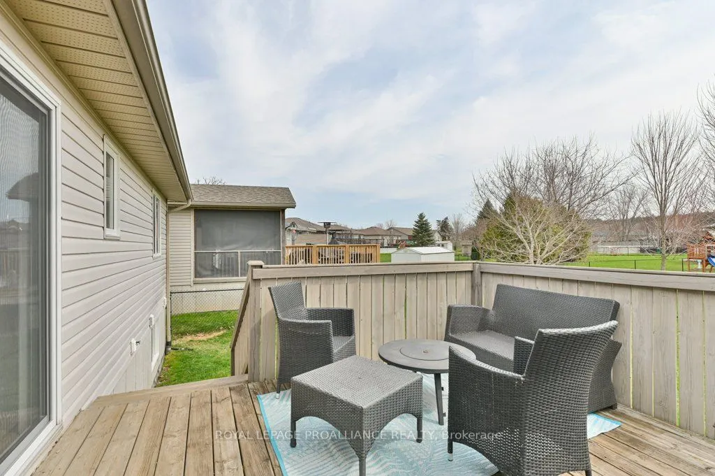 17 Stonegate Crescent