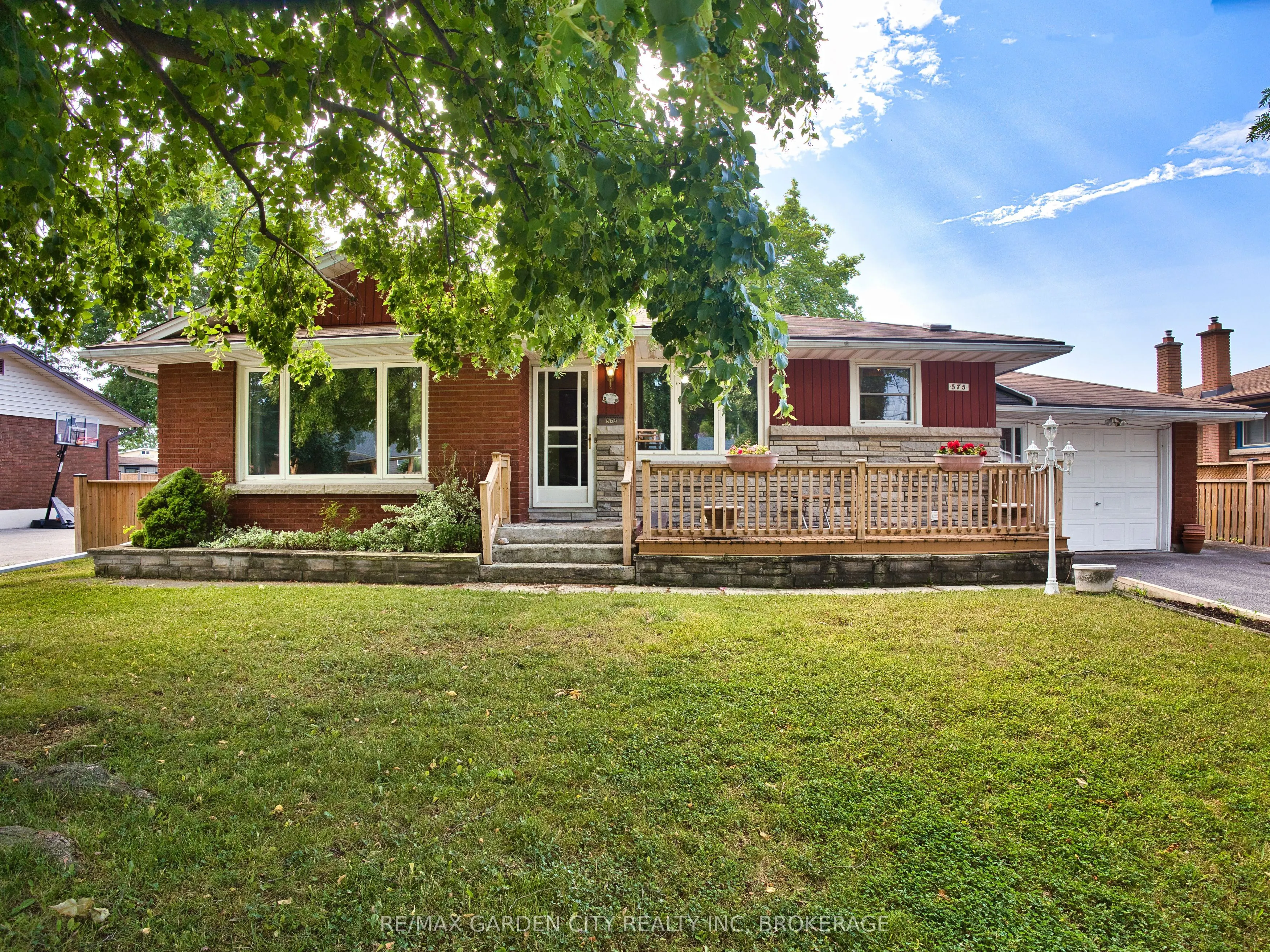 575 Vine Street