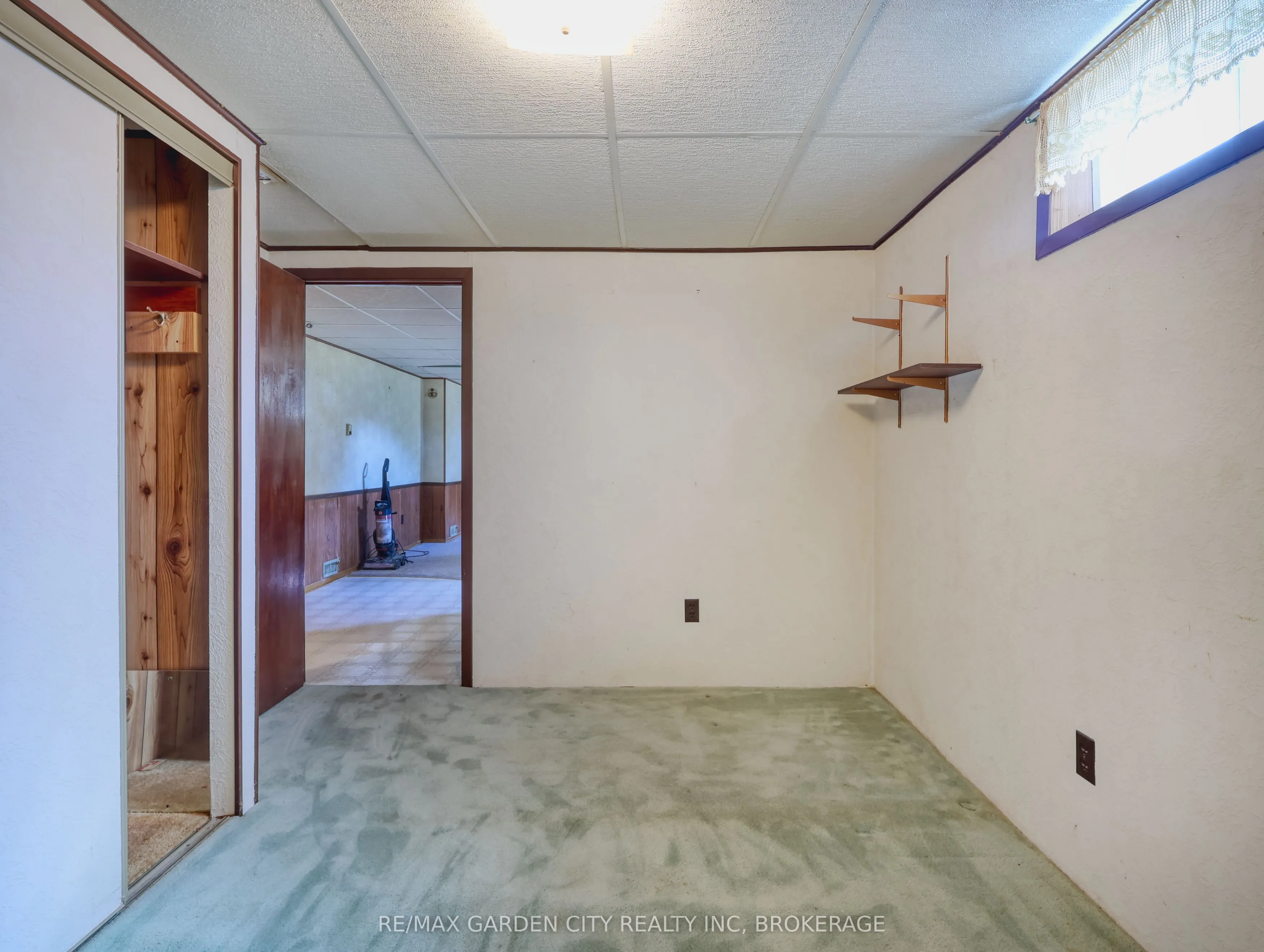 575 Vine Street