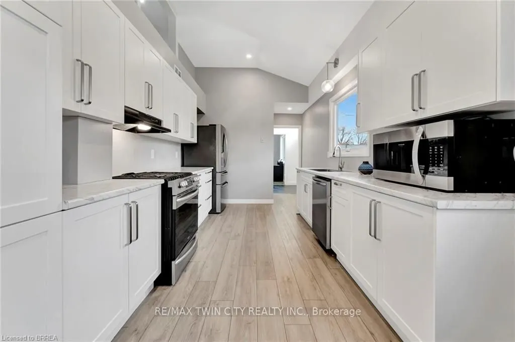 1 Old Onondaga Road W