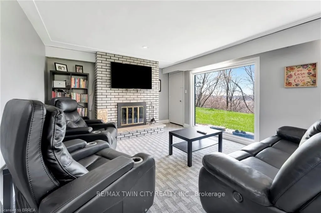 1 Old Onondaga Road W