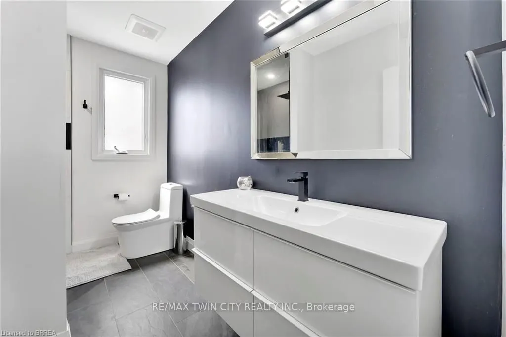 1 Old Onondaga Road W