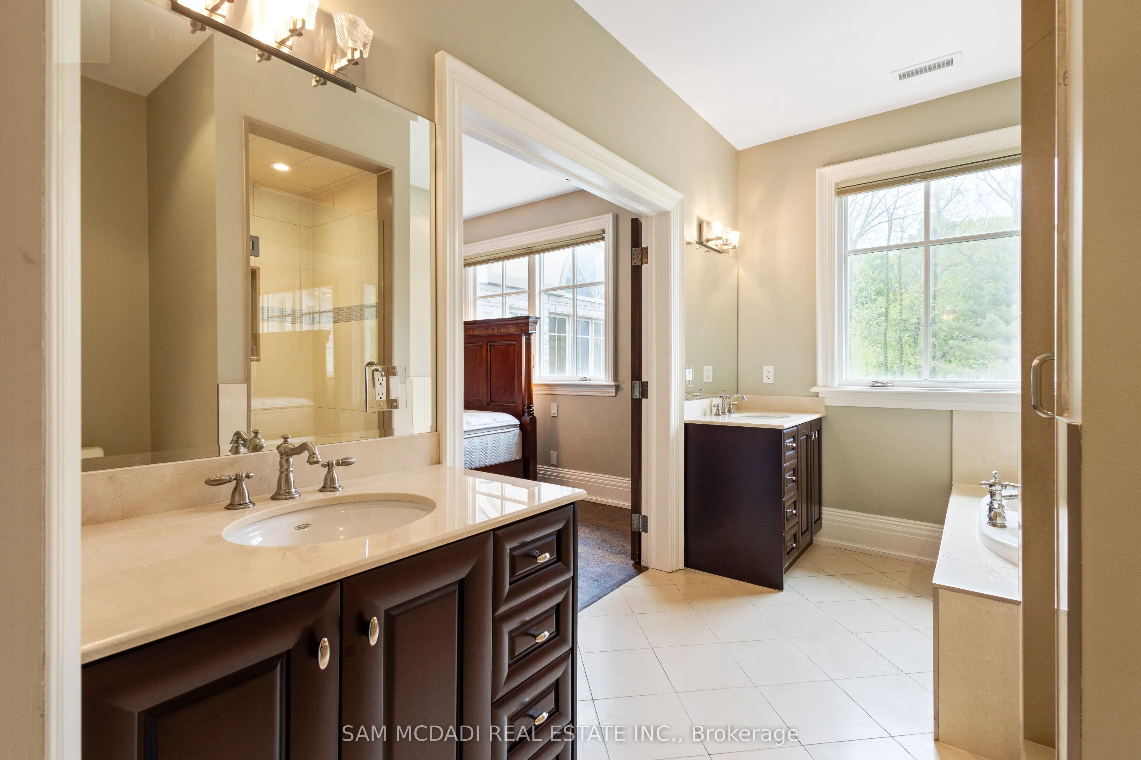 839 Lakeshore Road