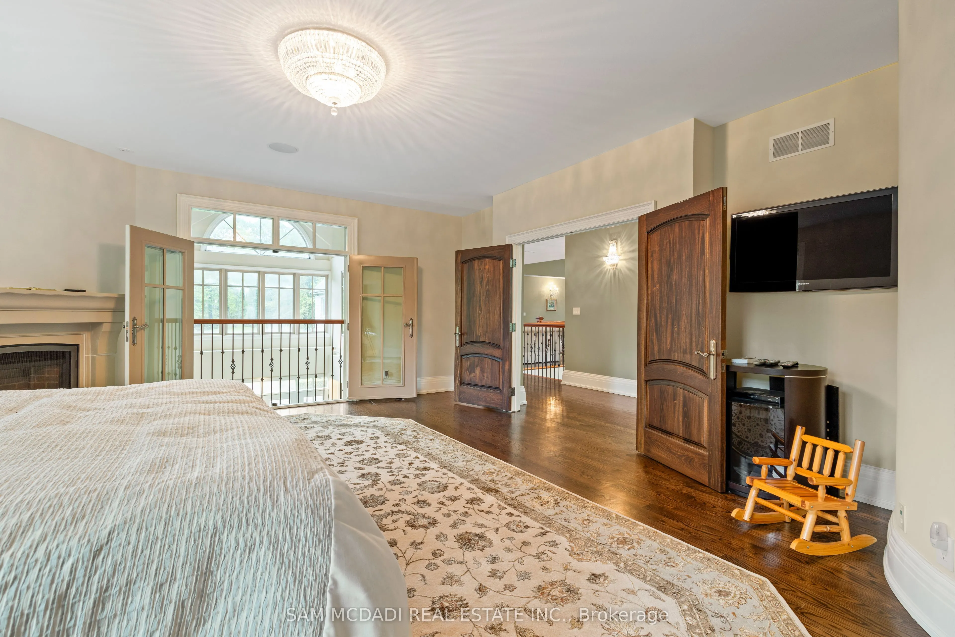 839 Lakeshore Road