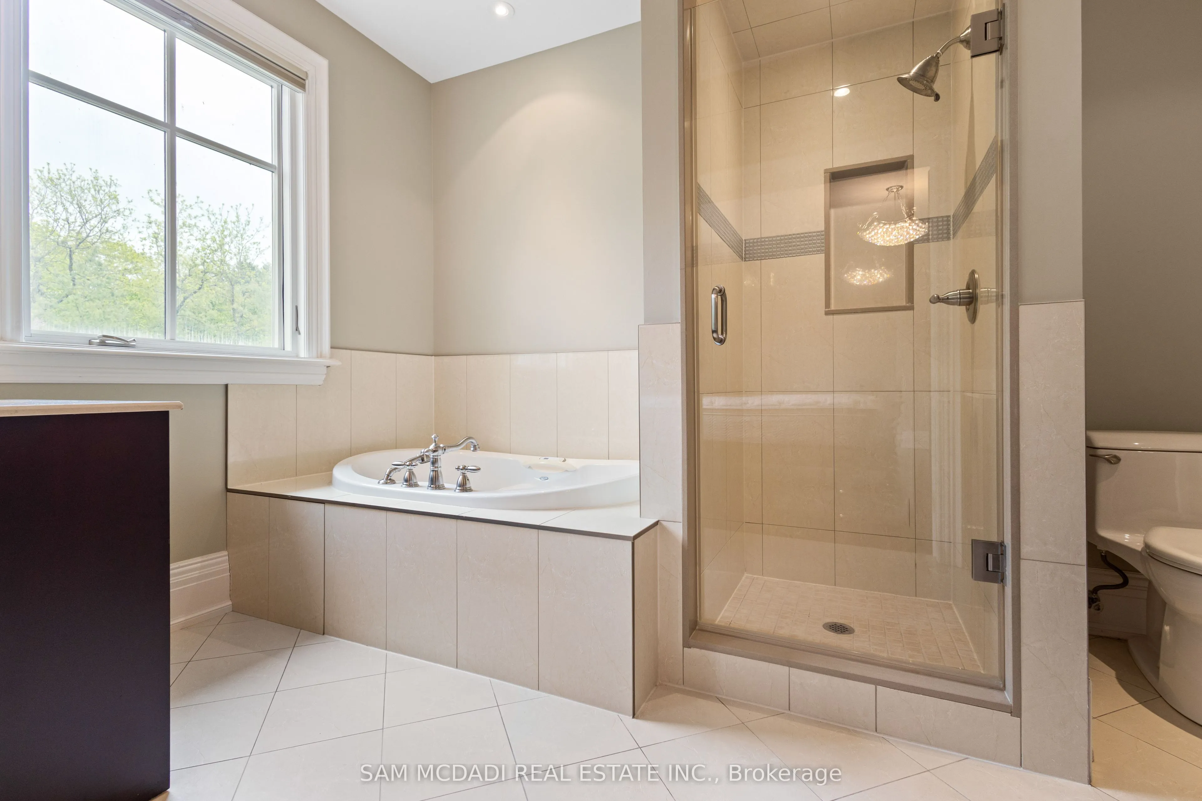 839 Lakeshore Road