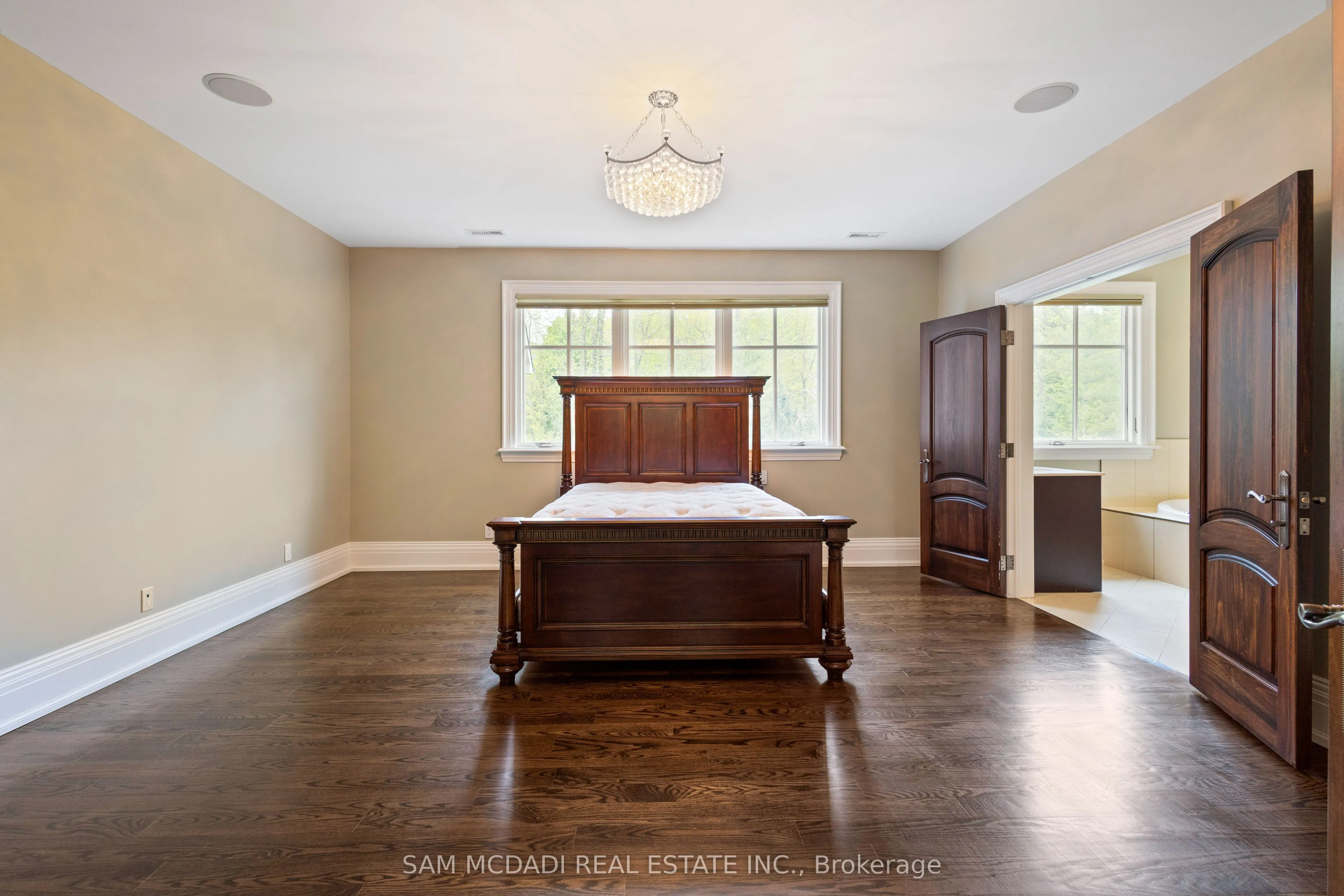 839 Lakeshore Road