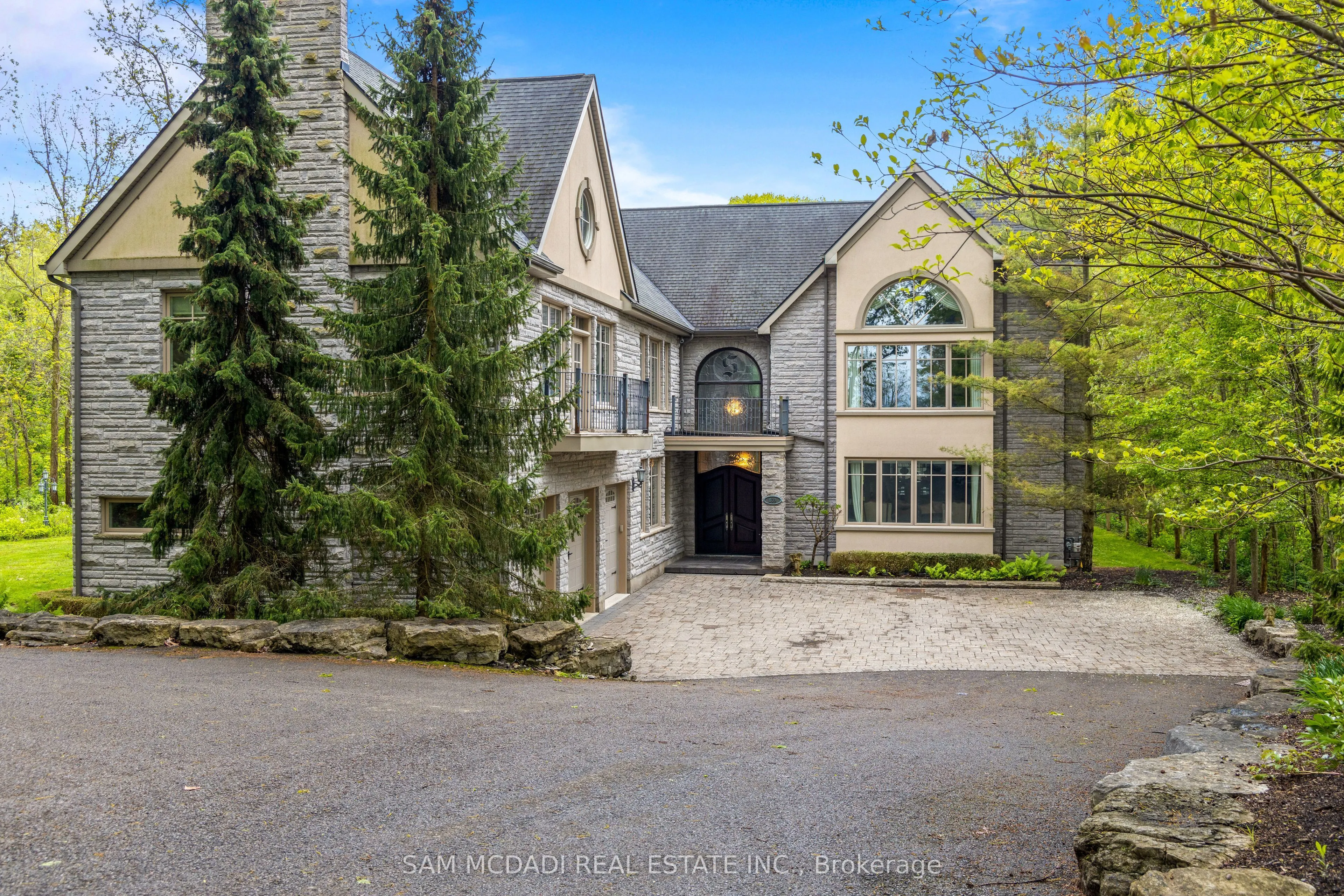 839 Lakeshore Road