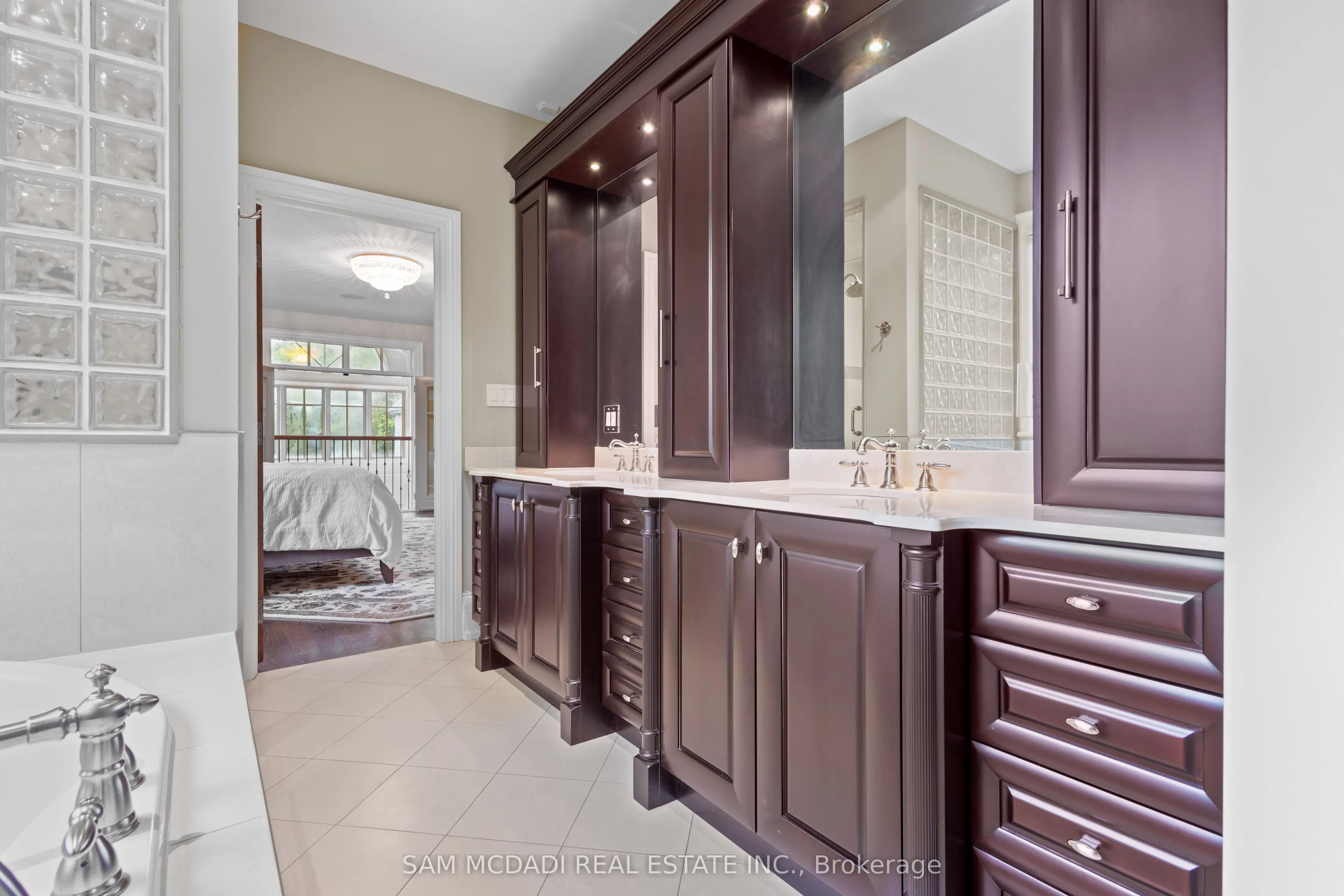 839 Lakeshore Road