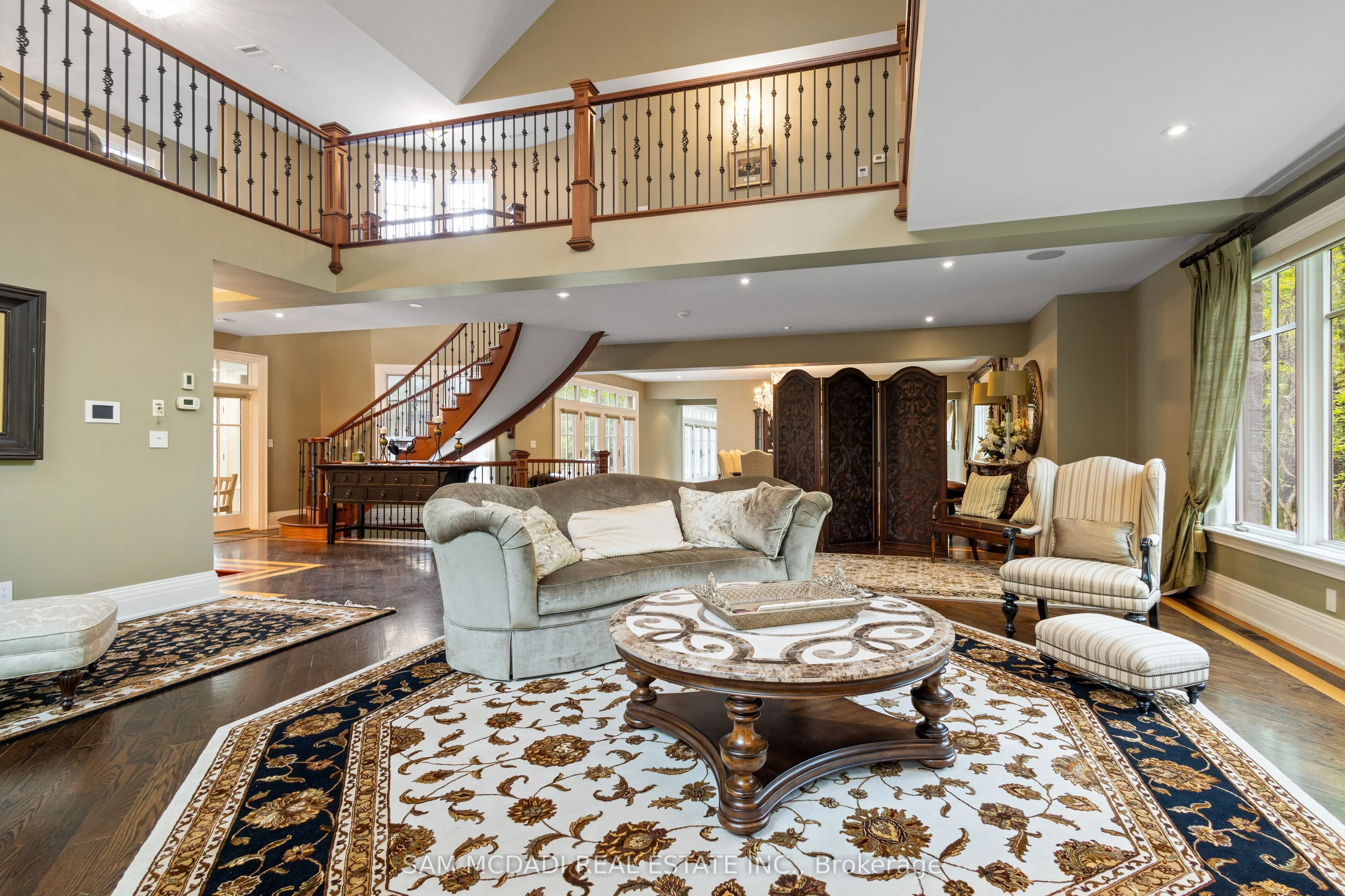 839 Lakeshore Road