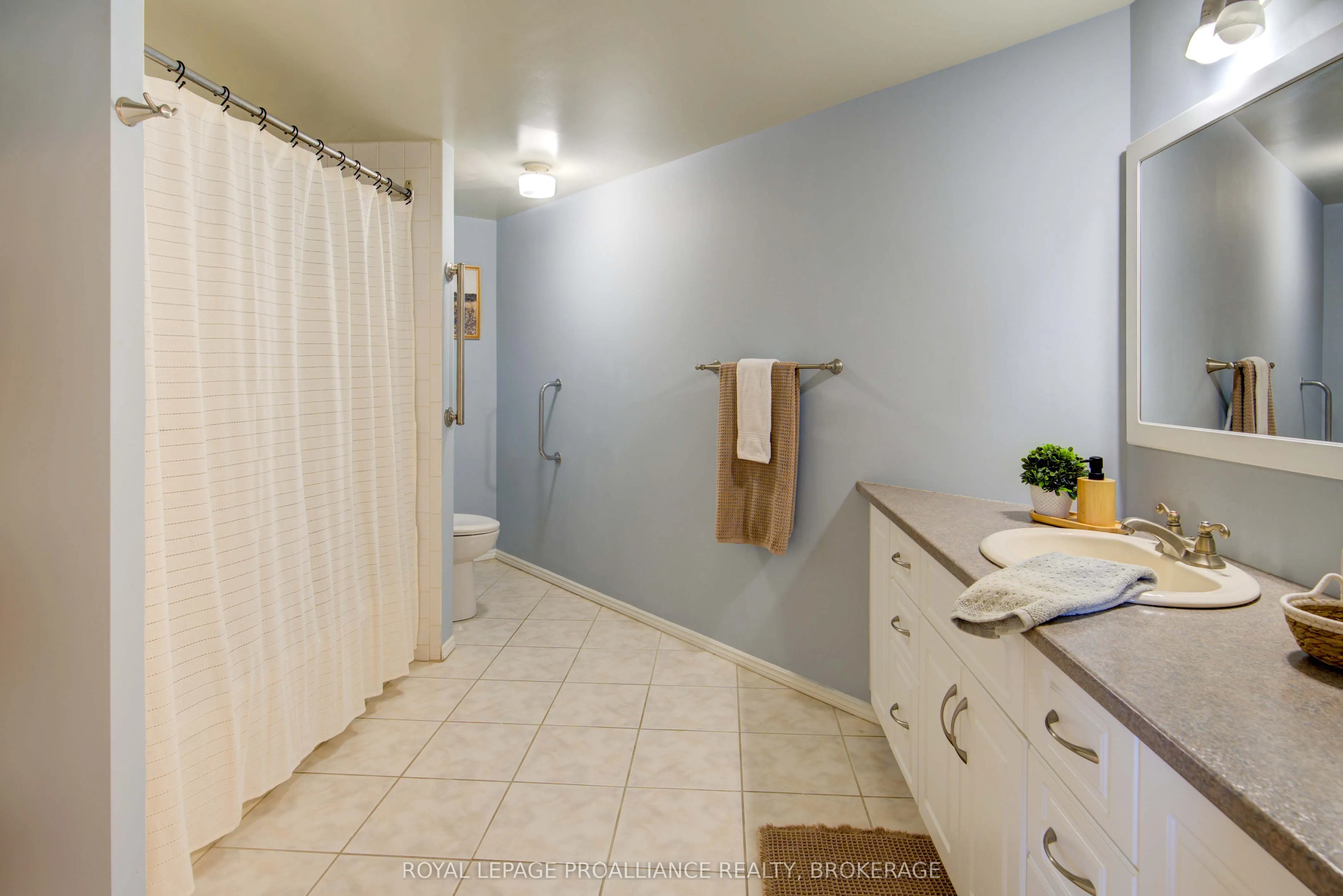185 Ontario Street, #602