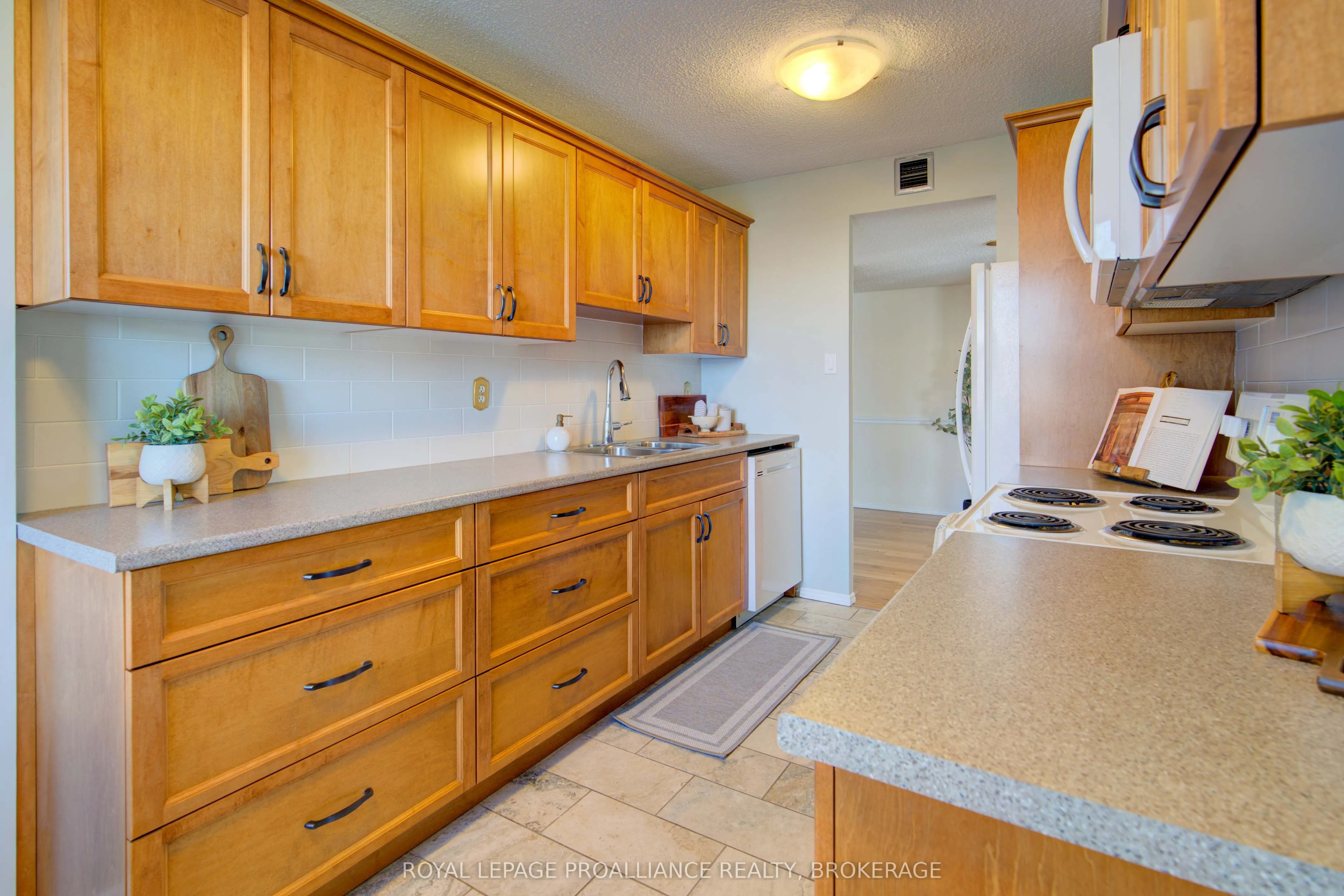 185 Ontario Street, #602