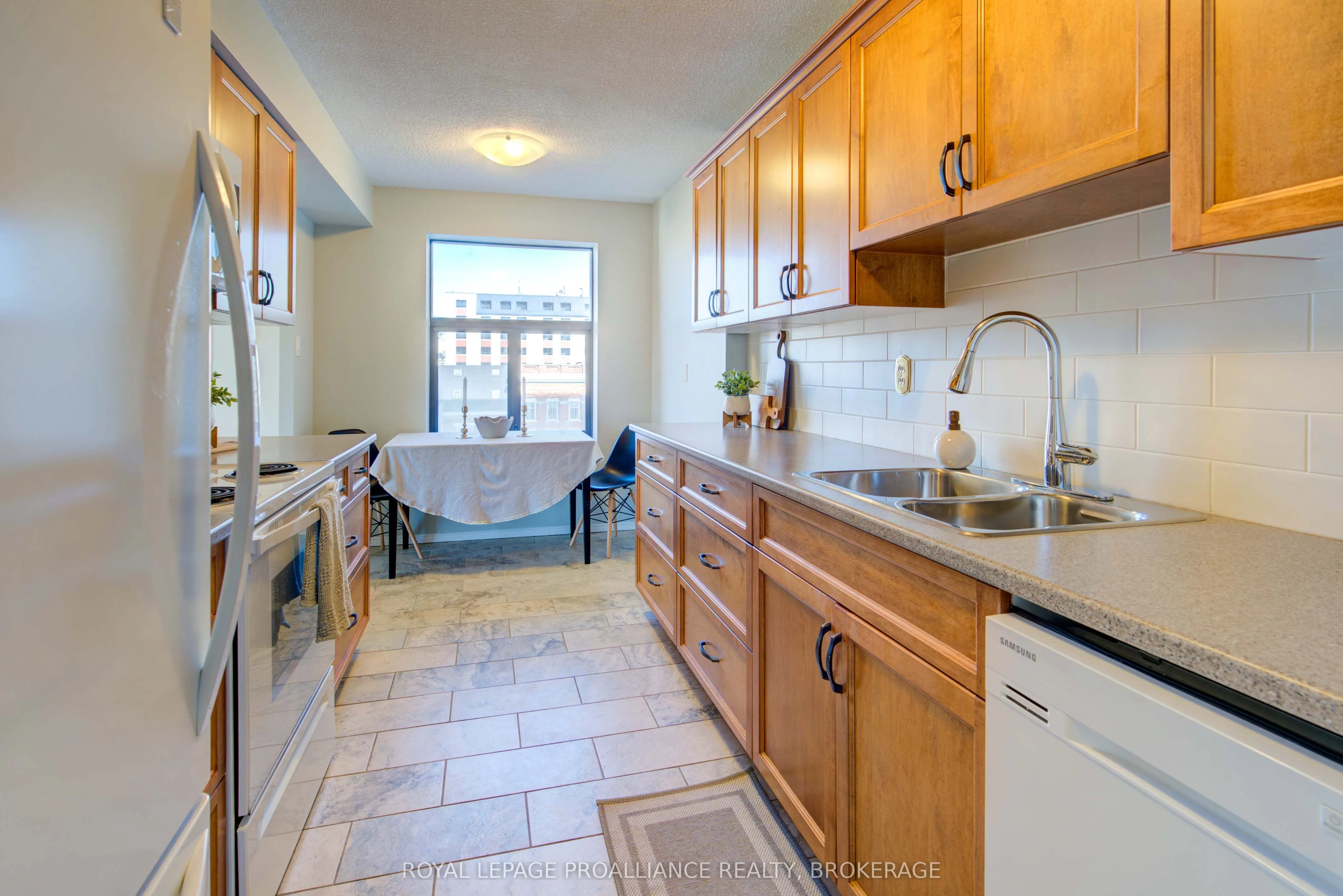 185 Ontario Street, #602