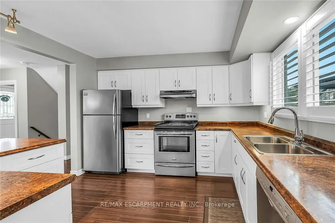 33 Echo Street E