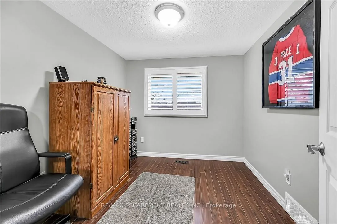 33 Echo Street E