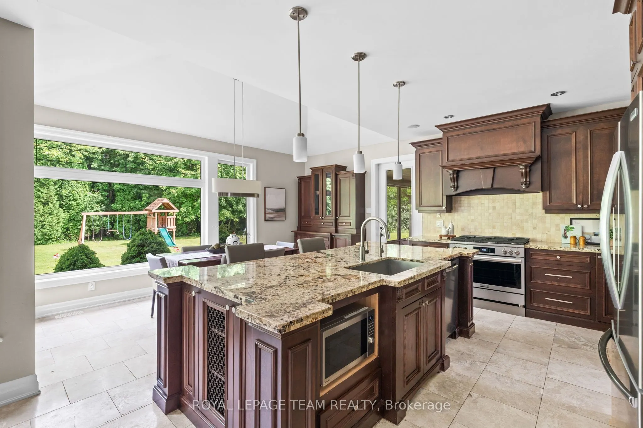 5811 Longhearth Way