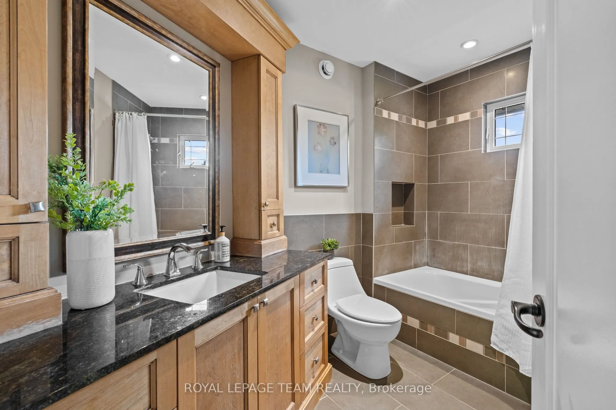 5811 Longhearth Way
