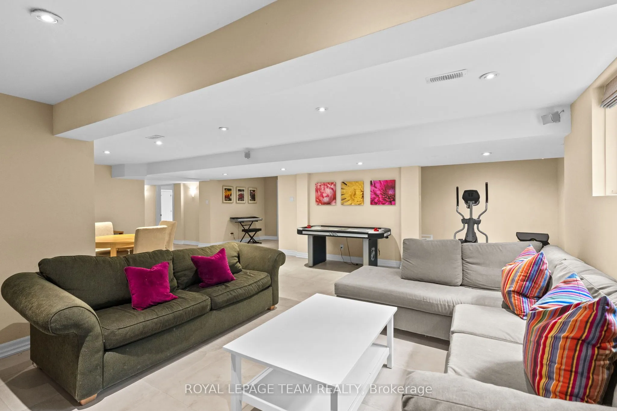 5811 Longhearth Way