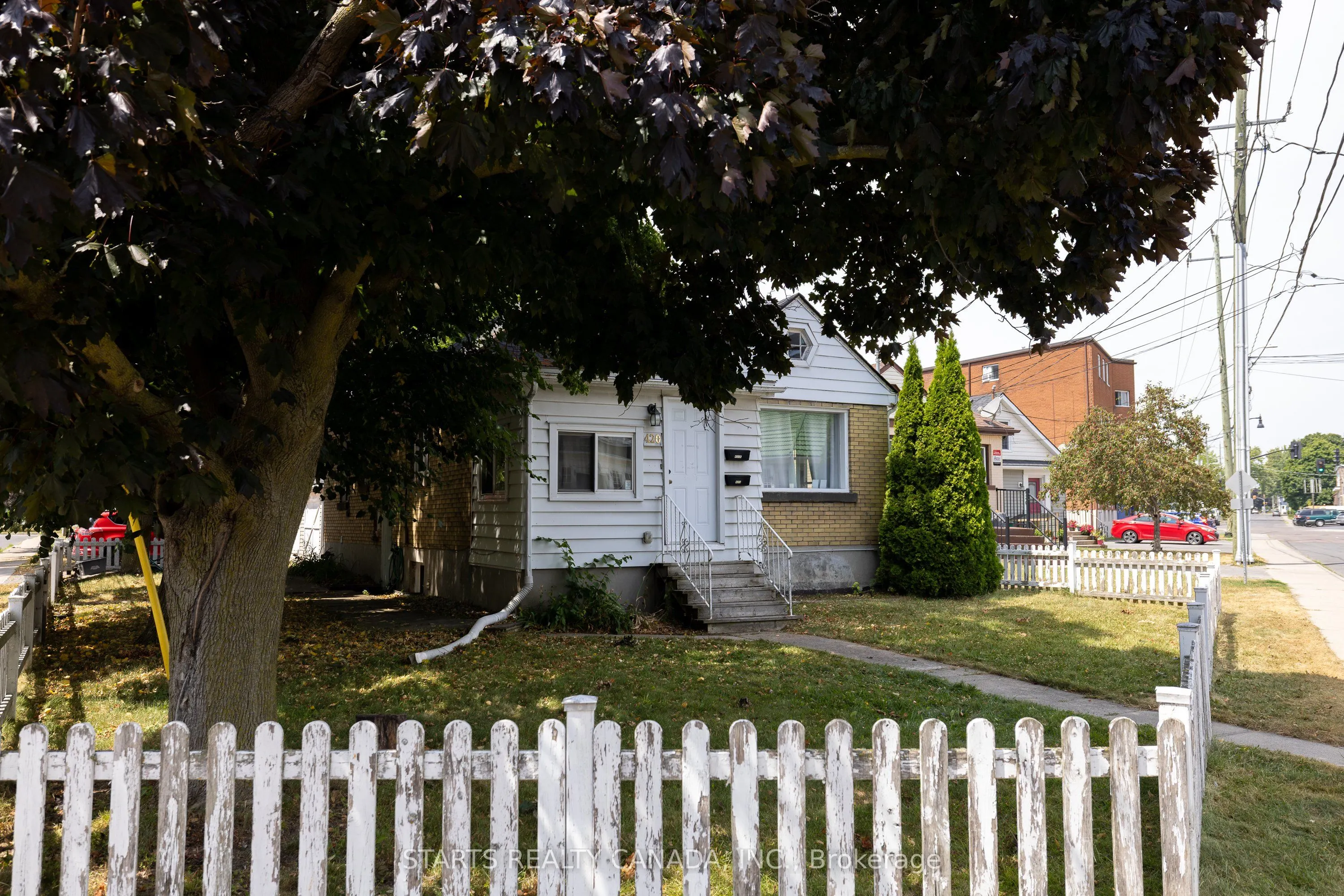 420 Macdonnell Street