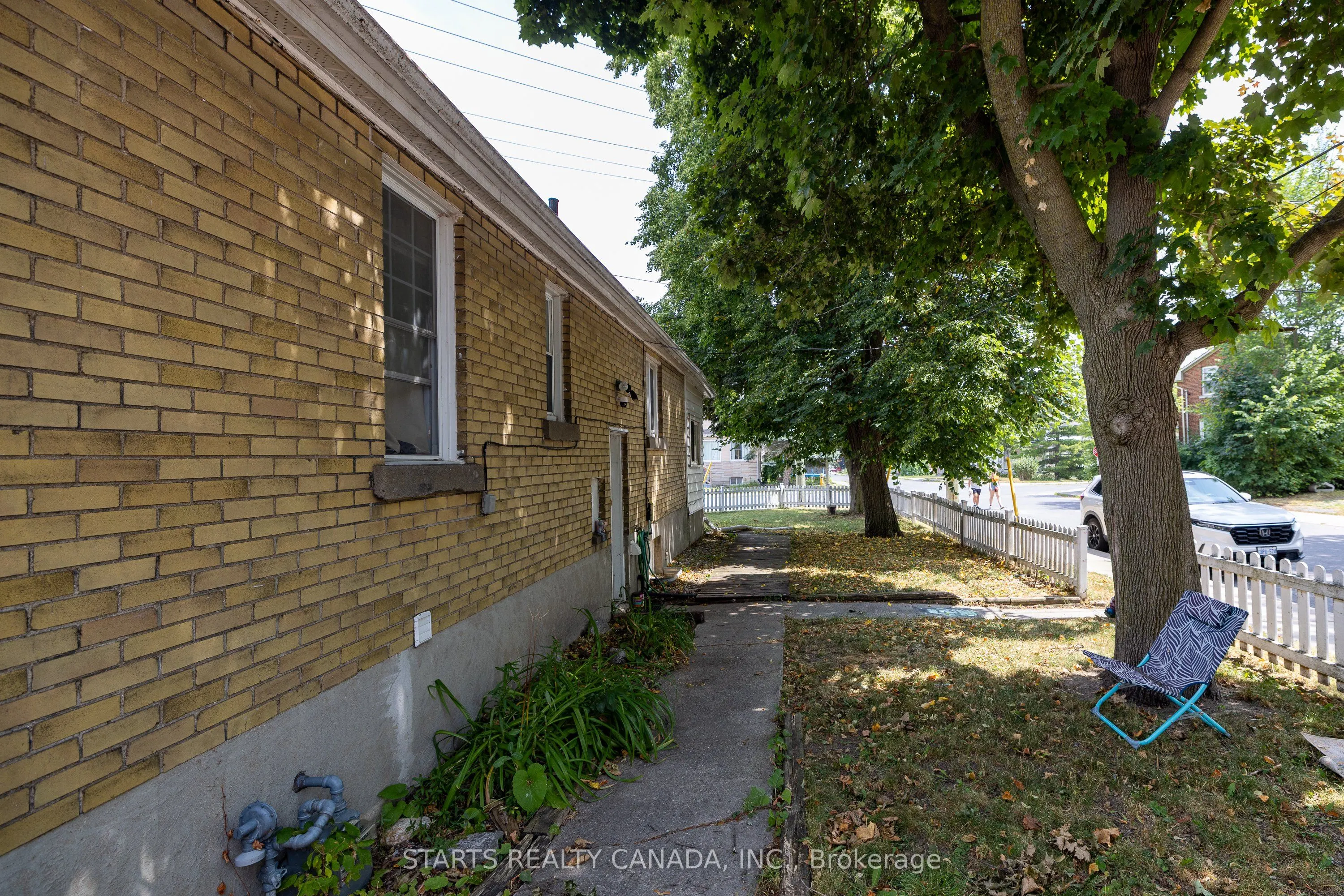 420 Macdonnell Street
