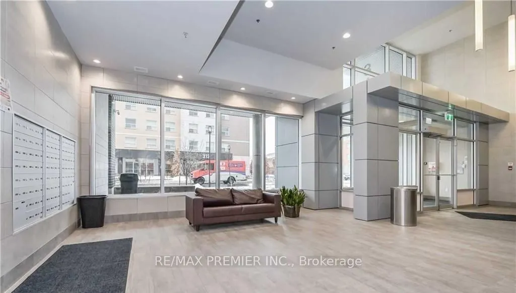 318 Spruce Street, #1310