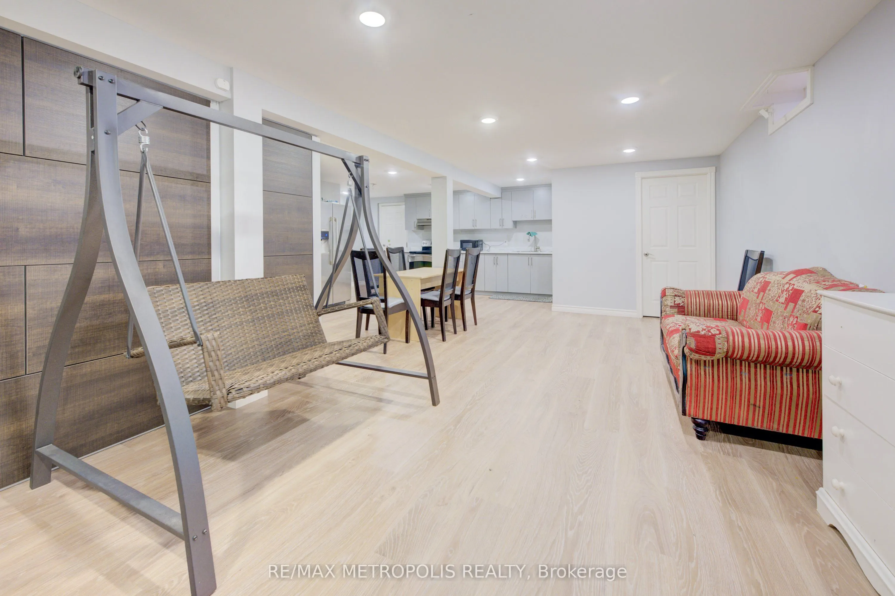145 Cowan Boulevard