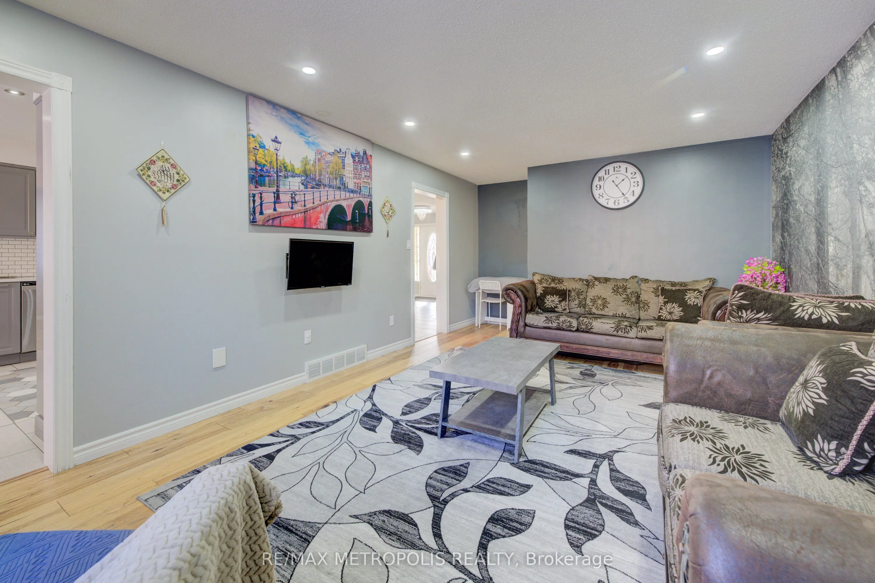 145 Cowan Boulevard