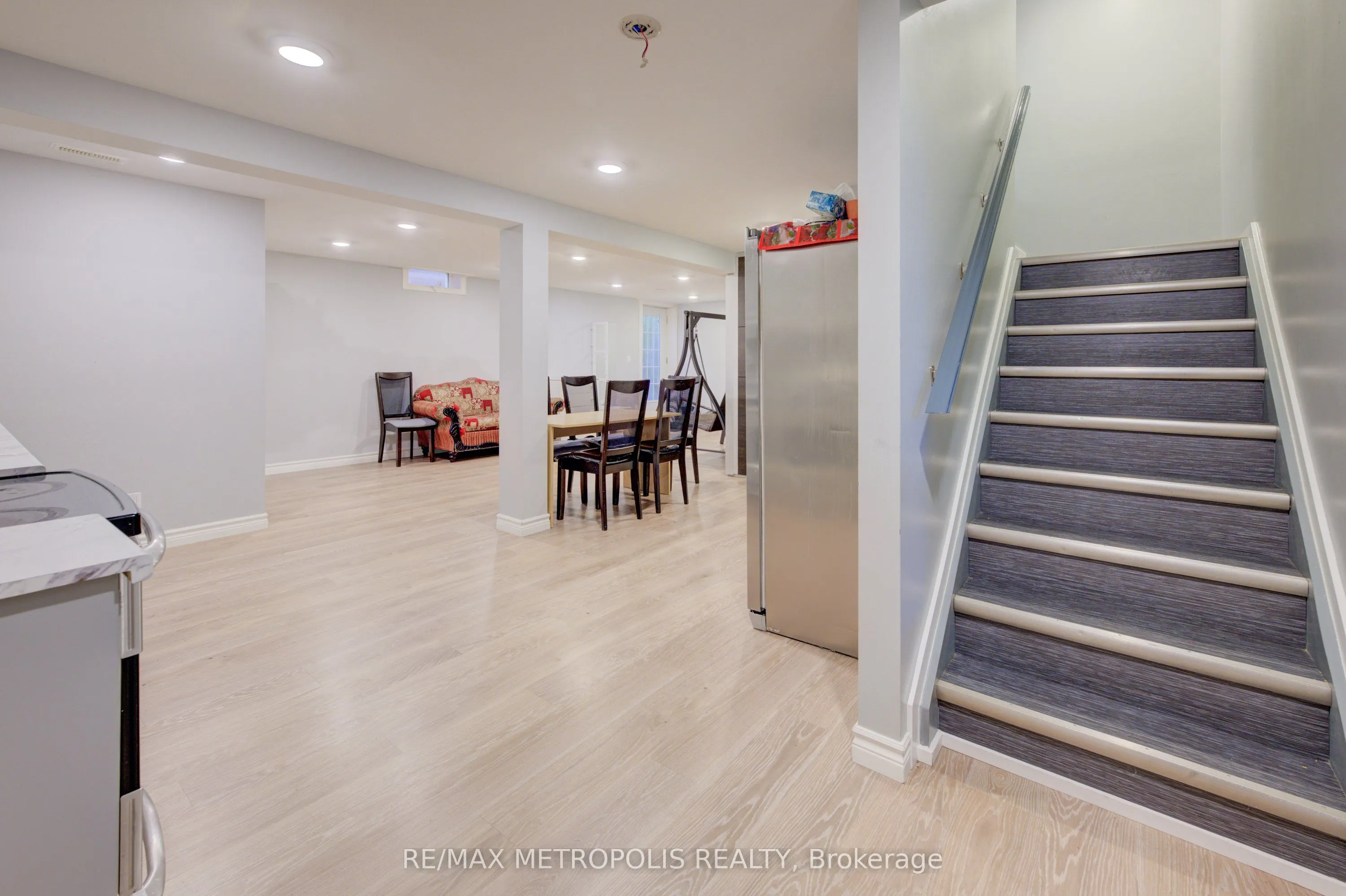 145 Cowan Boulevard