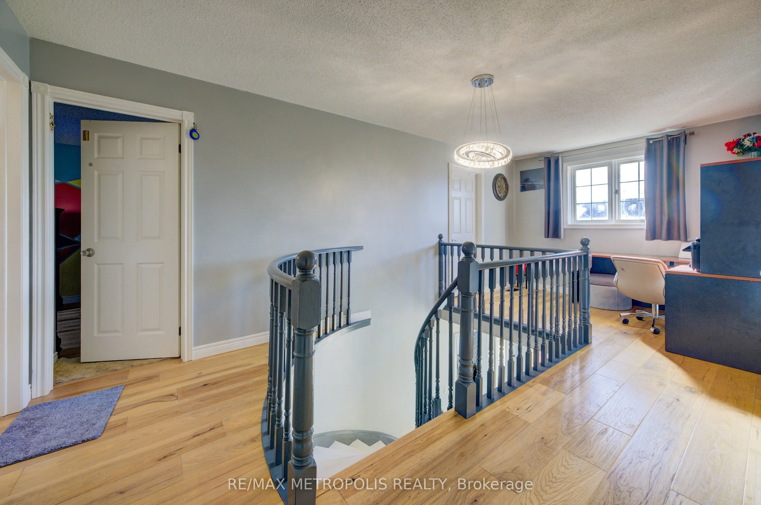 145 Cowan Boulevard