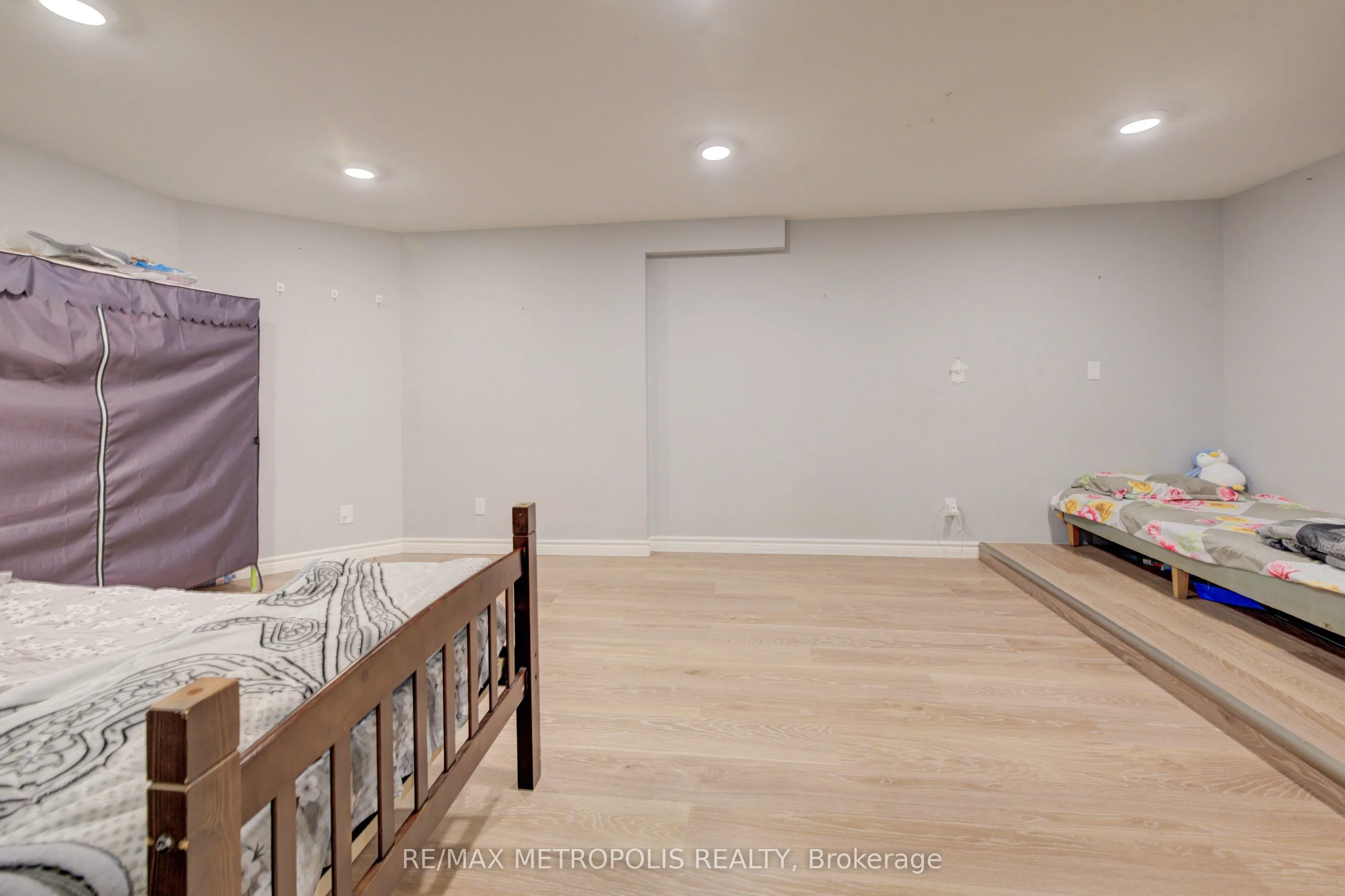 145 Cowan Boulevard