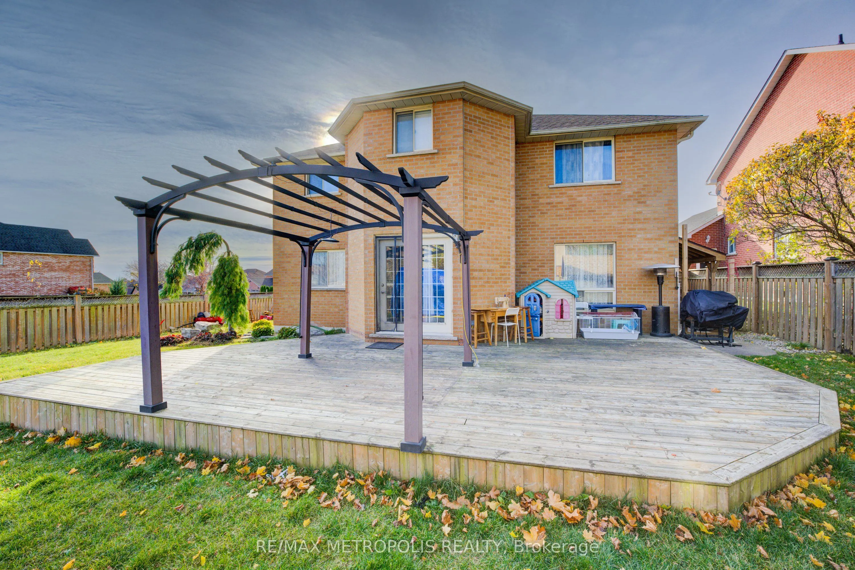 145 Cowan Boulevard