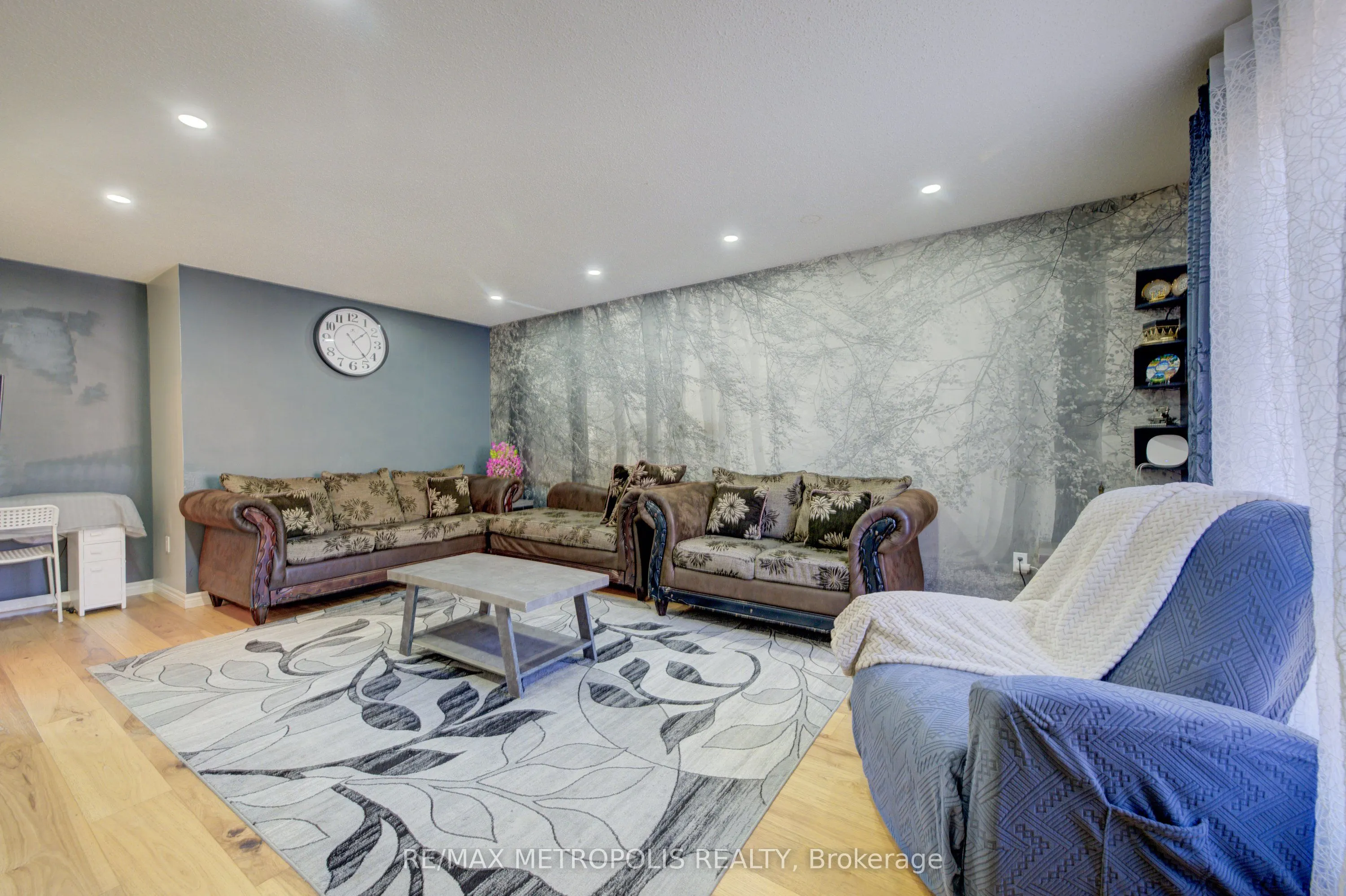 145 Cowan Boulevard
