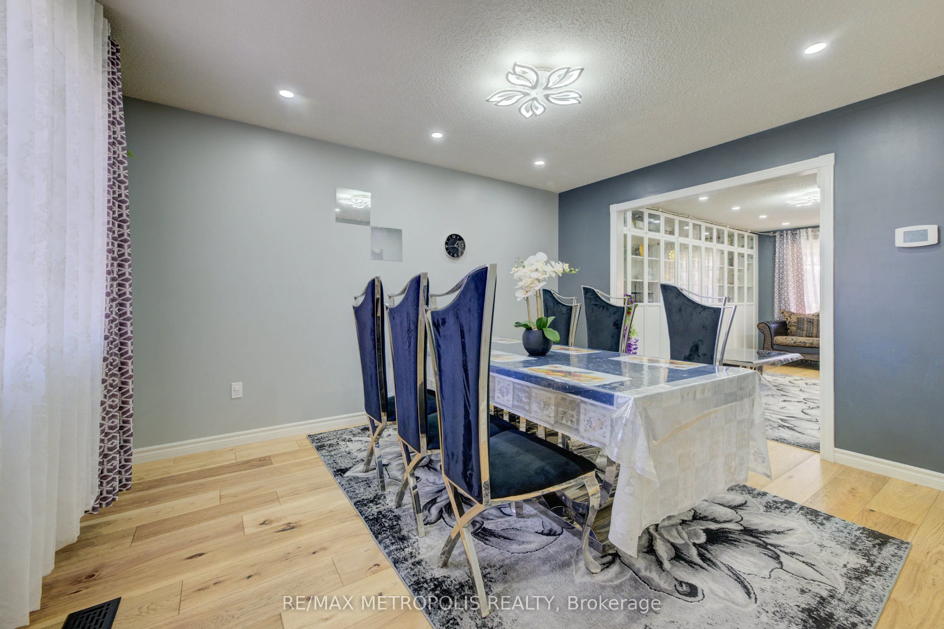 145 Cowan Boulevard