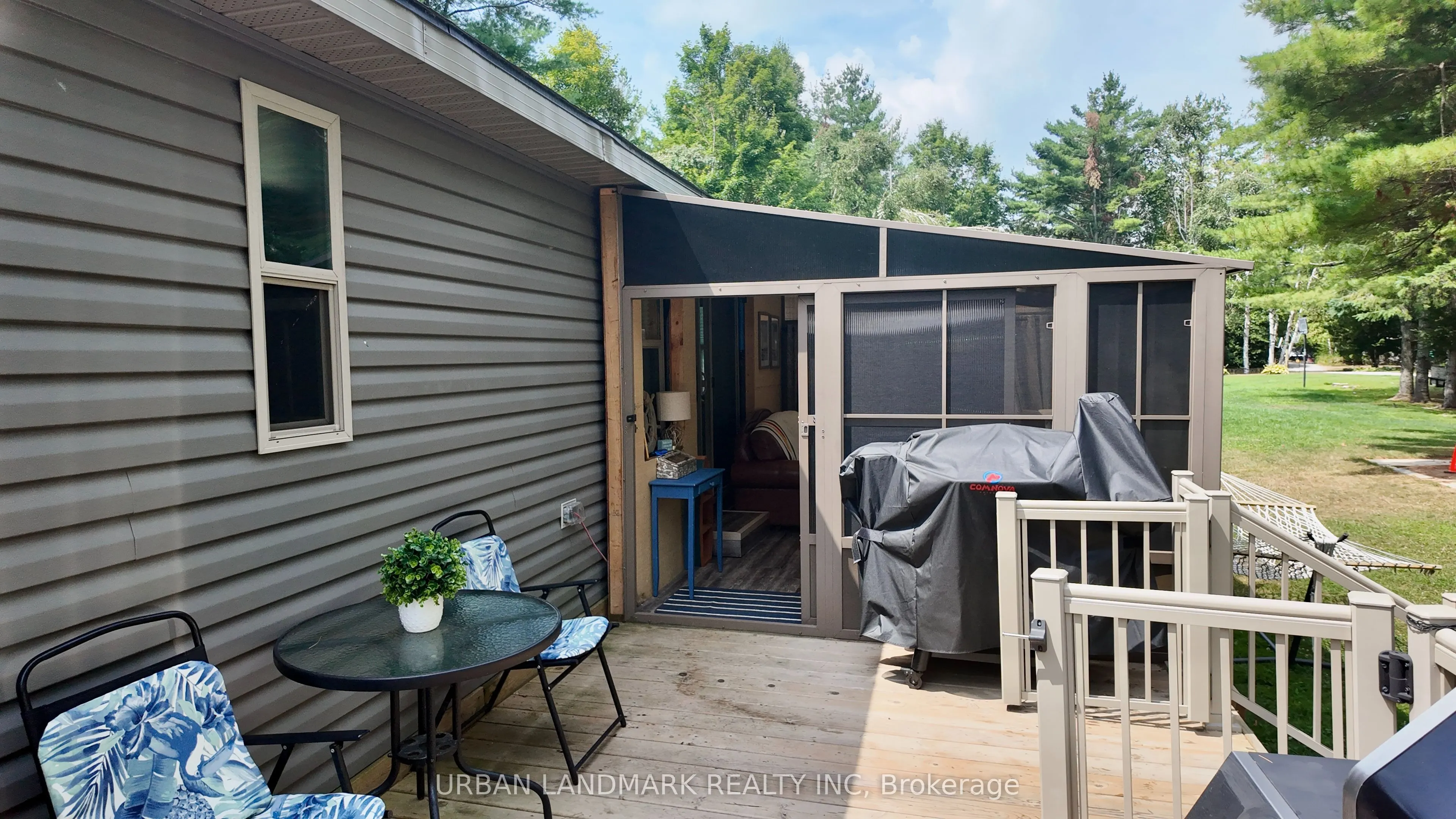 2612 Victoria Road