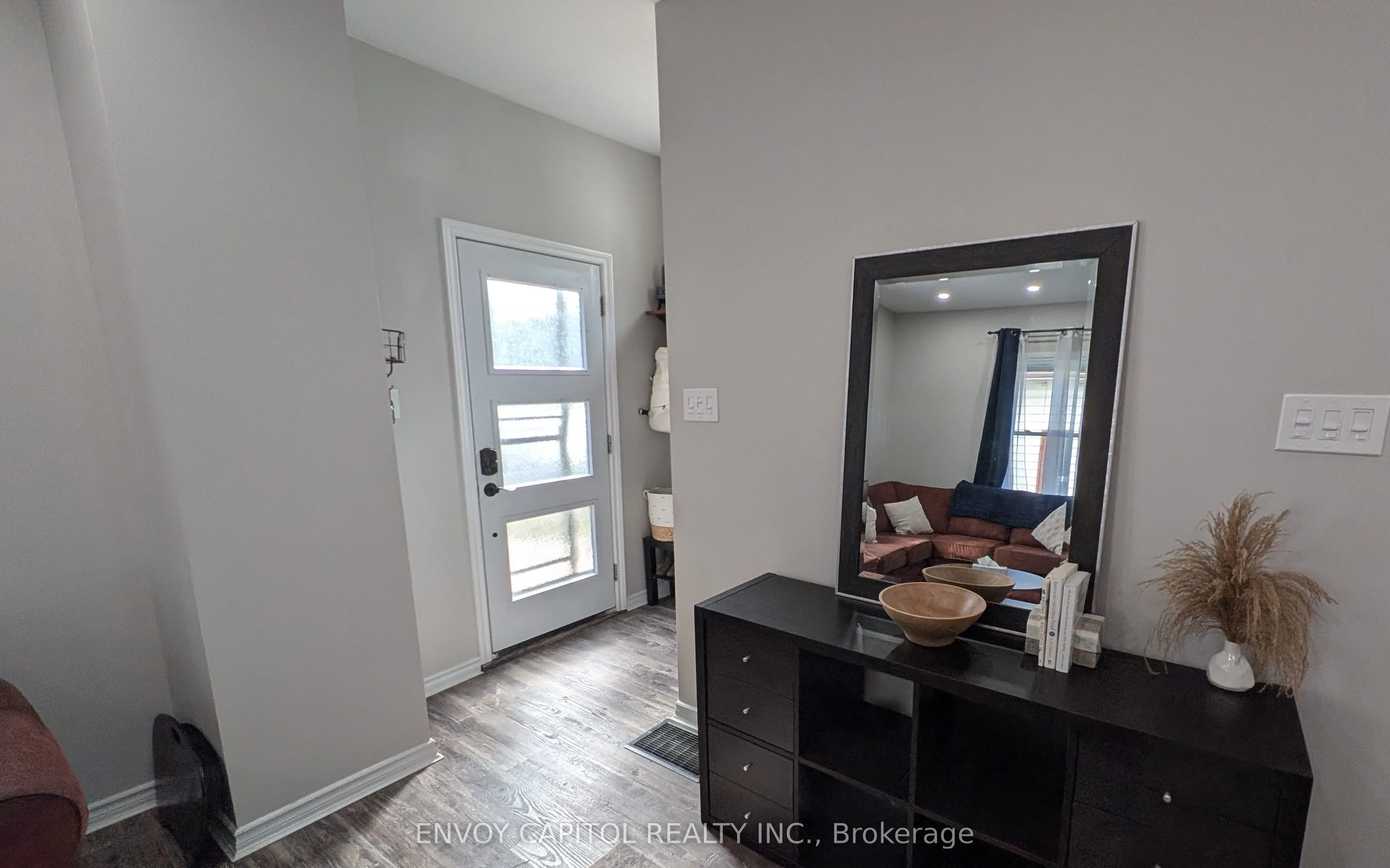 61 Simcoe Street