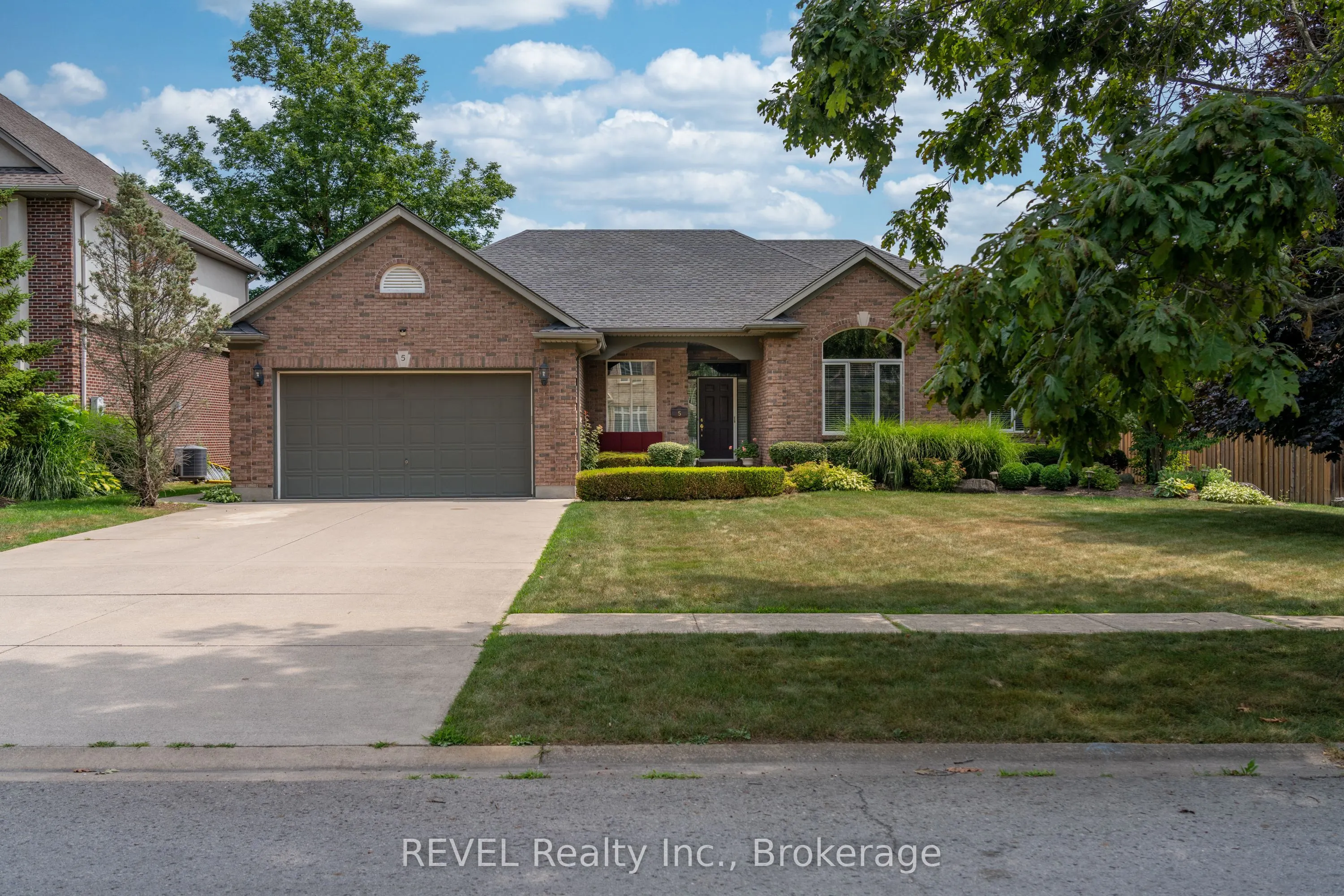 5 Beechwood Crescent