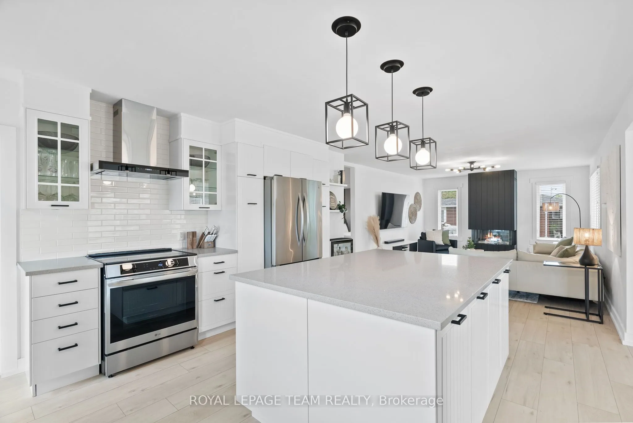 8108 Victoria Street