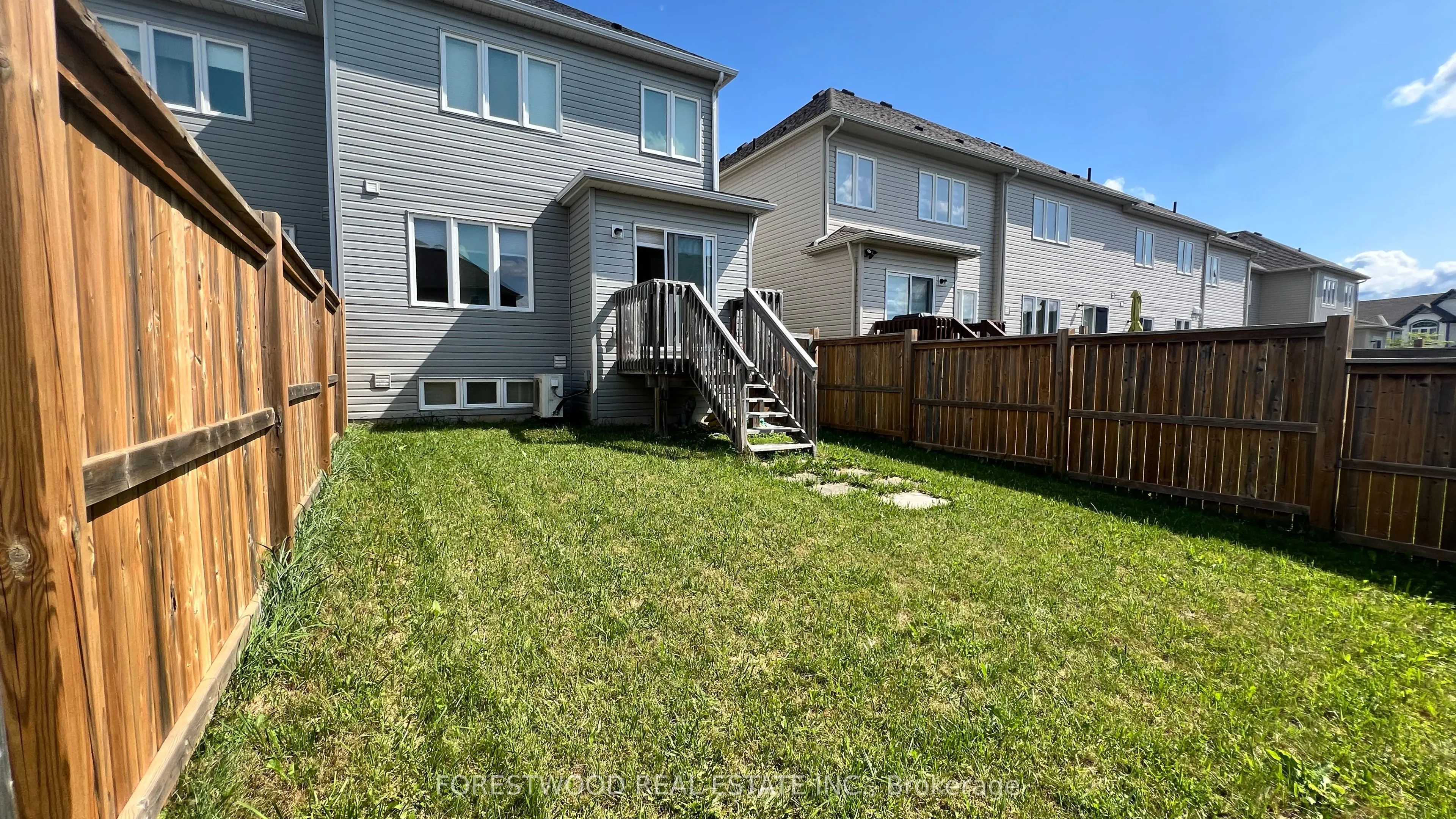 857 Cook Crescent