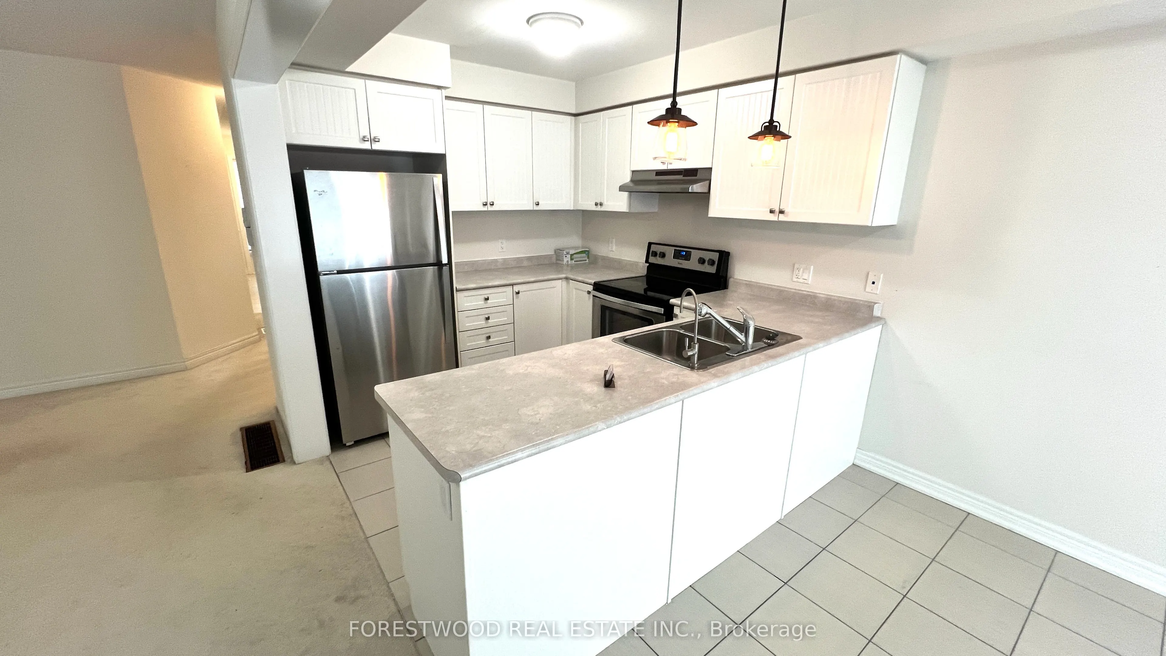 857 Cook Crescent