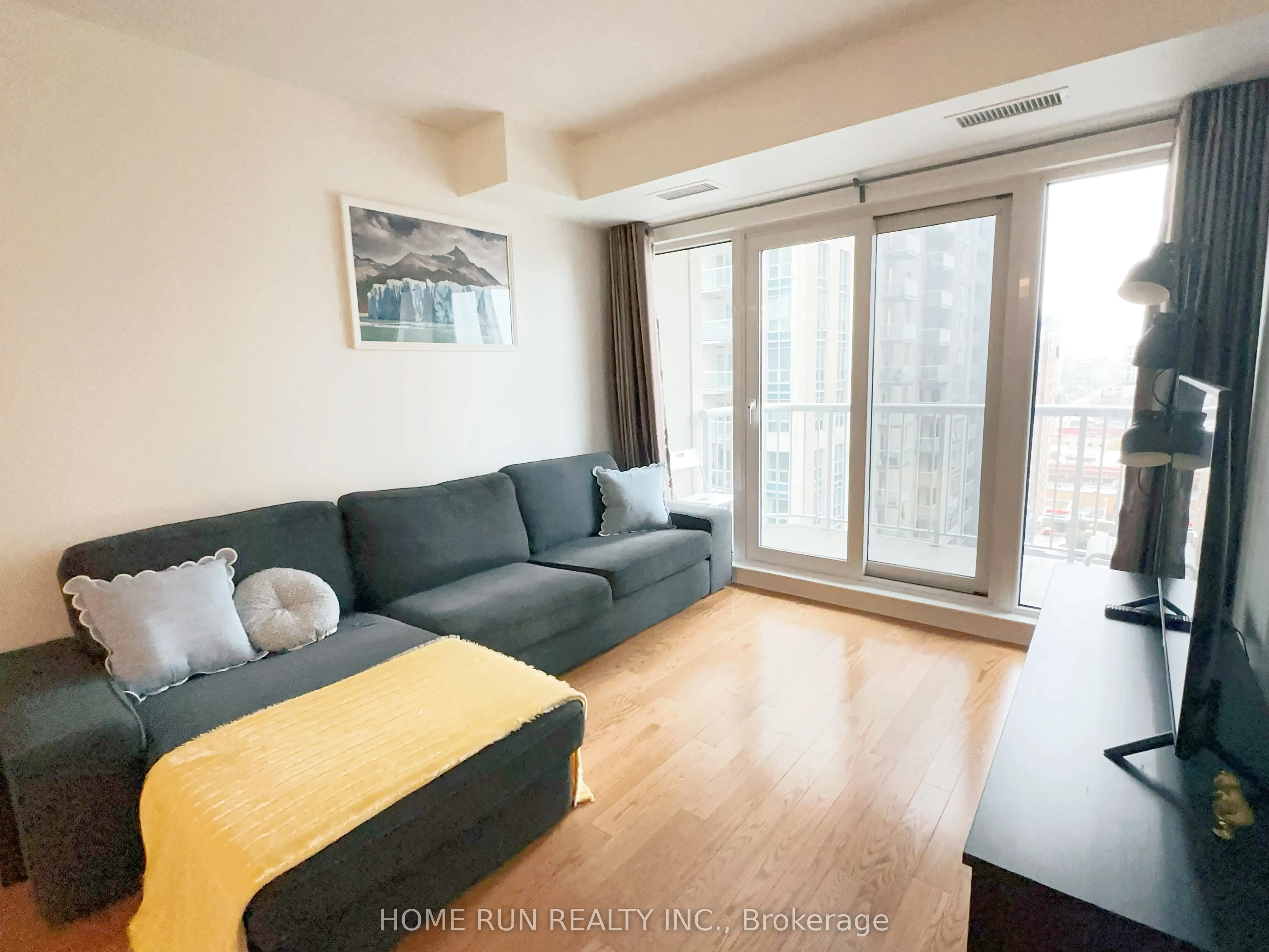 234 Rideau Street, #1506